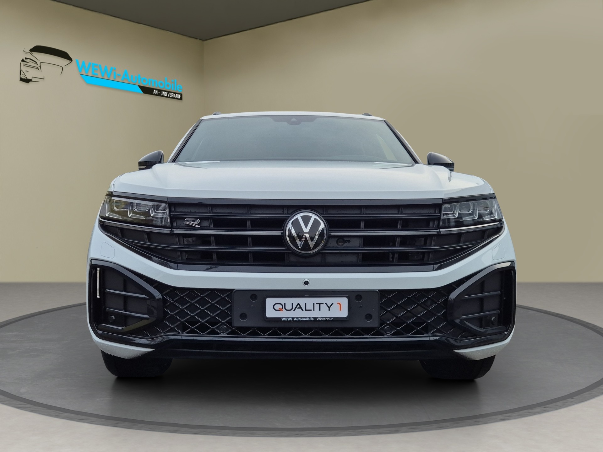 VW Touareg 3.0 TDI R-Line Tiptronic-image-7