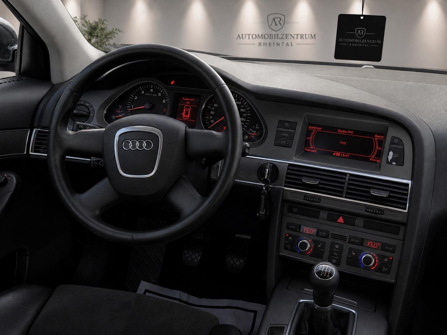 AUDI A6 Limousine 2.4 V6-image-11