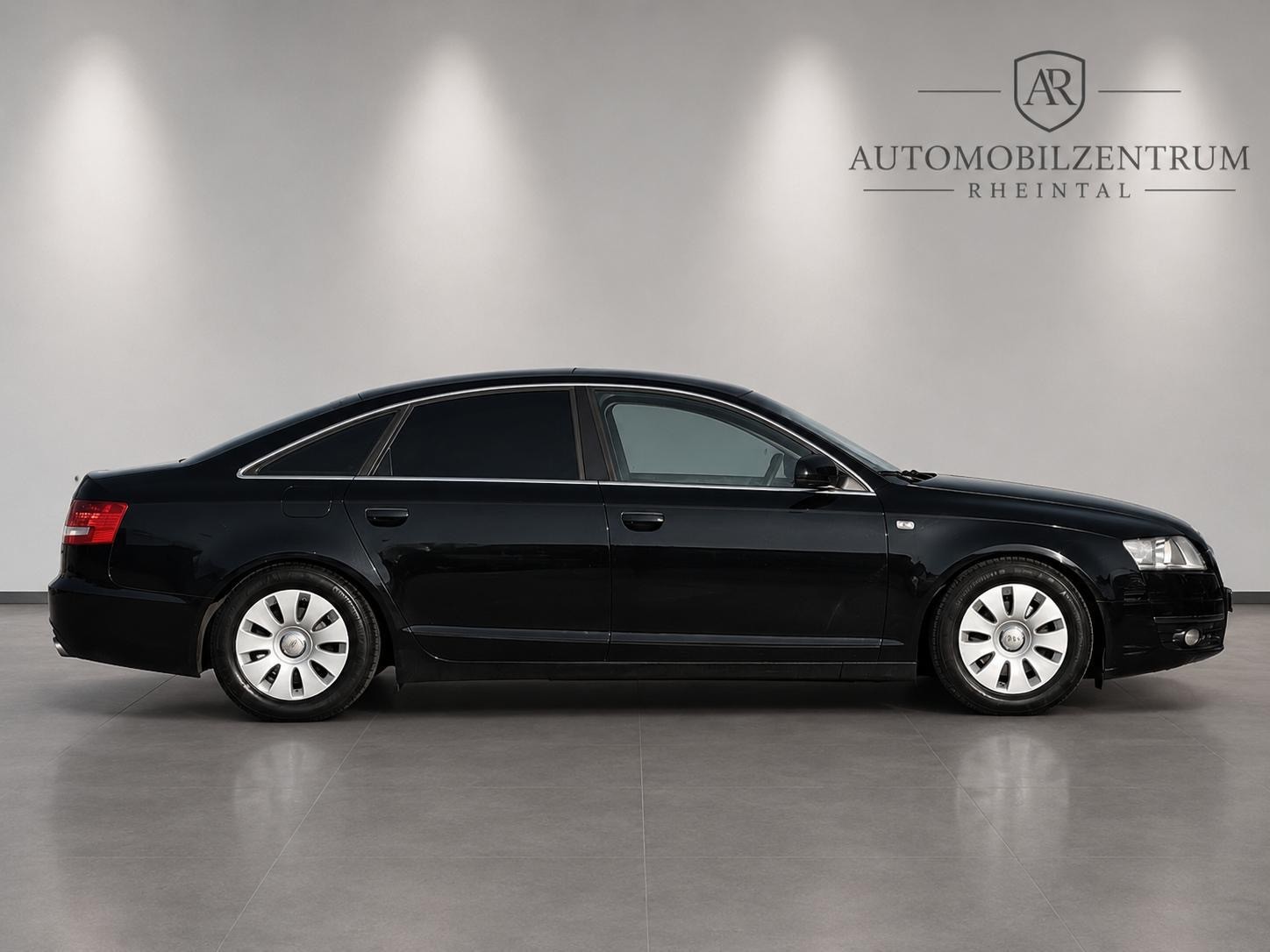 AUDI A6 Limousine 2.4 V6-showroom-element-3