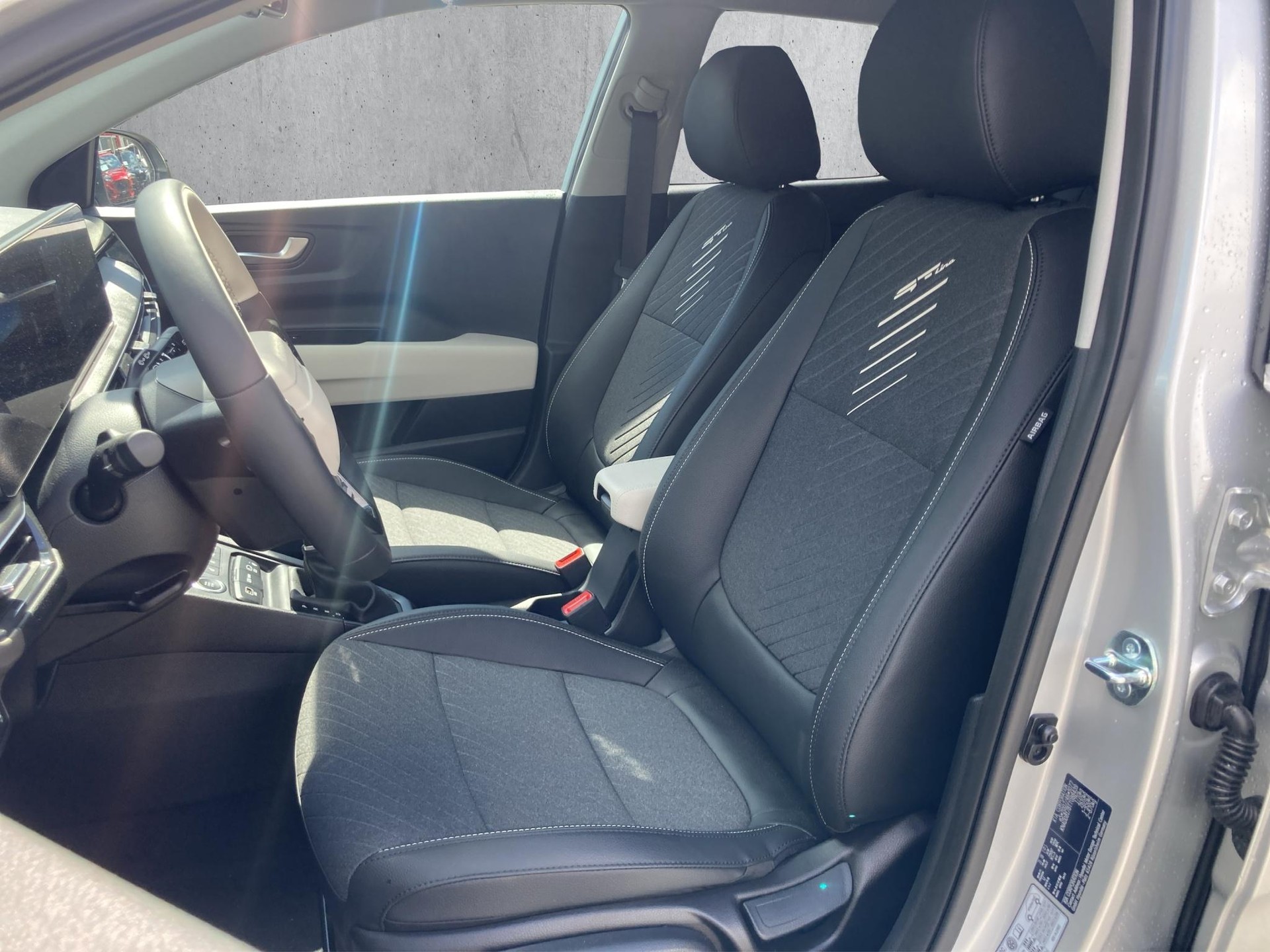 KIA Stonic 1.0 T-GDi MHEV GT-Line-image-6