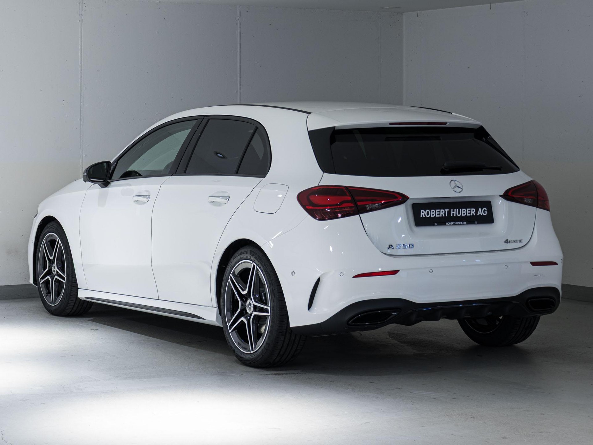 MERCEDES-BENZ A 250 4MATIC-image-3