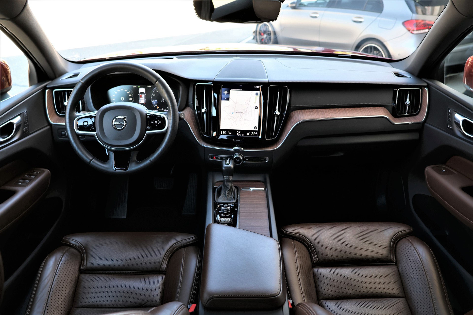 VOLVO XC60 T5 AWD Inscription Geartronic (CH) + 2.4T AHK-image-14
