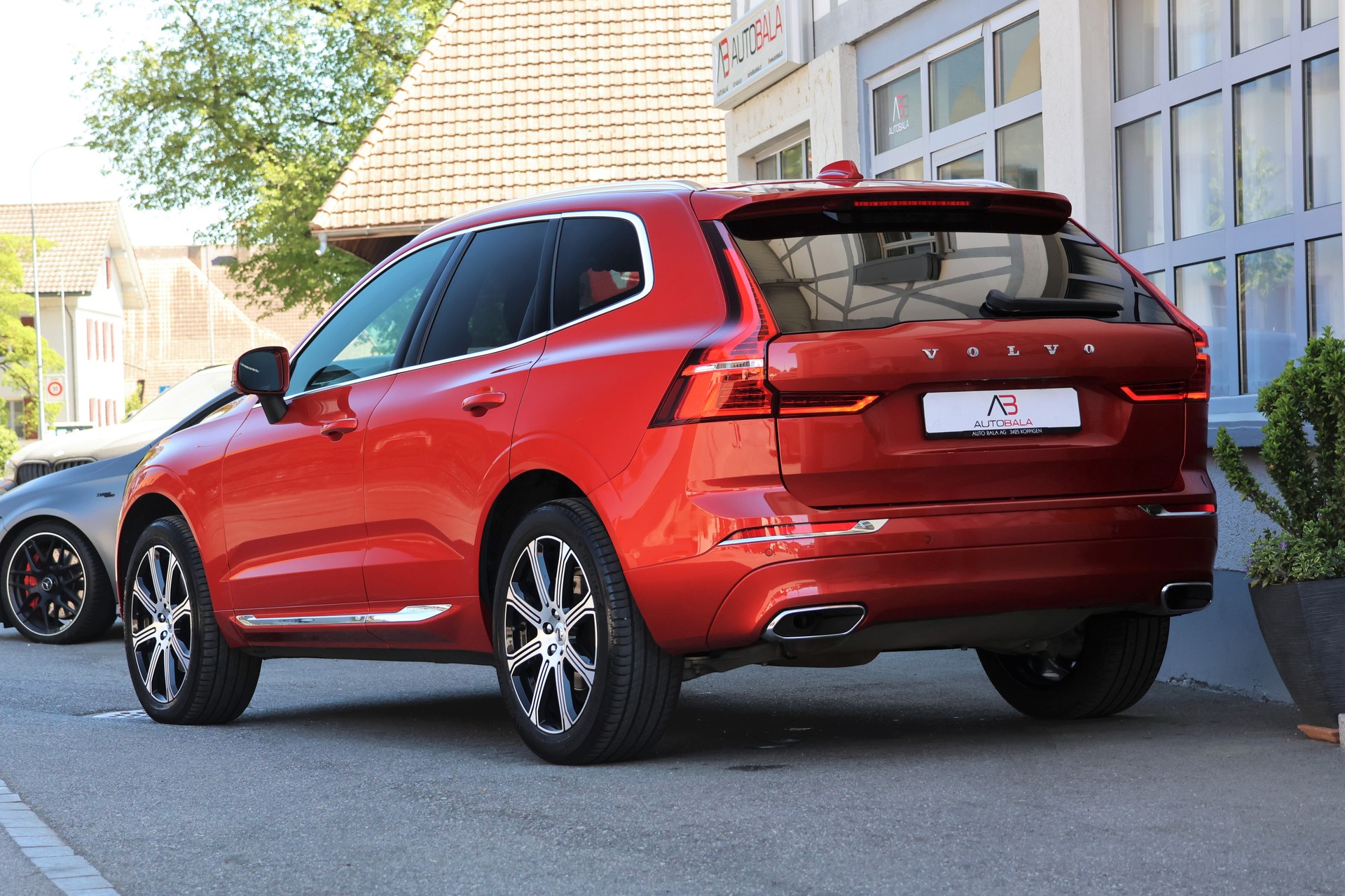 VOLVO XC60 T5 AWD Inscription Geartronic (CH) + 2.4T AHK-showroom-element-3