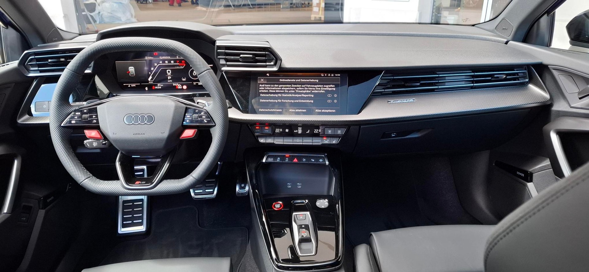 AUDI RS3 Sportback 2.5 TSI quattro S-tronic-image-9