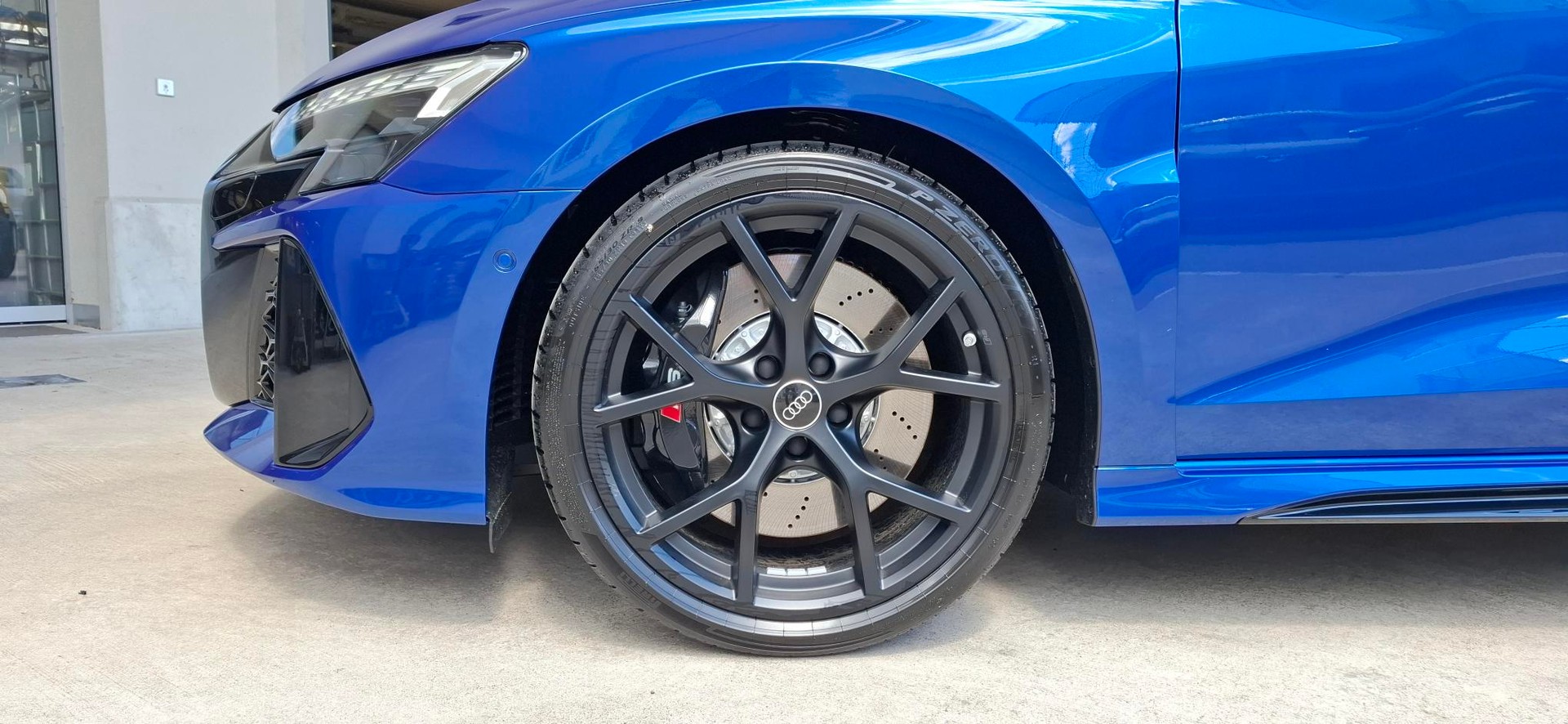 AUDI RS3 Sportback 2.5 TSI quattro S-tronic-image-6