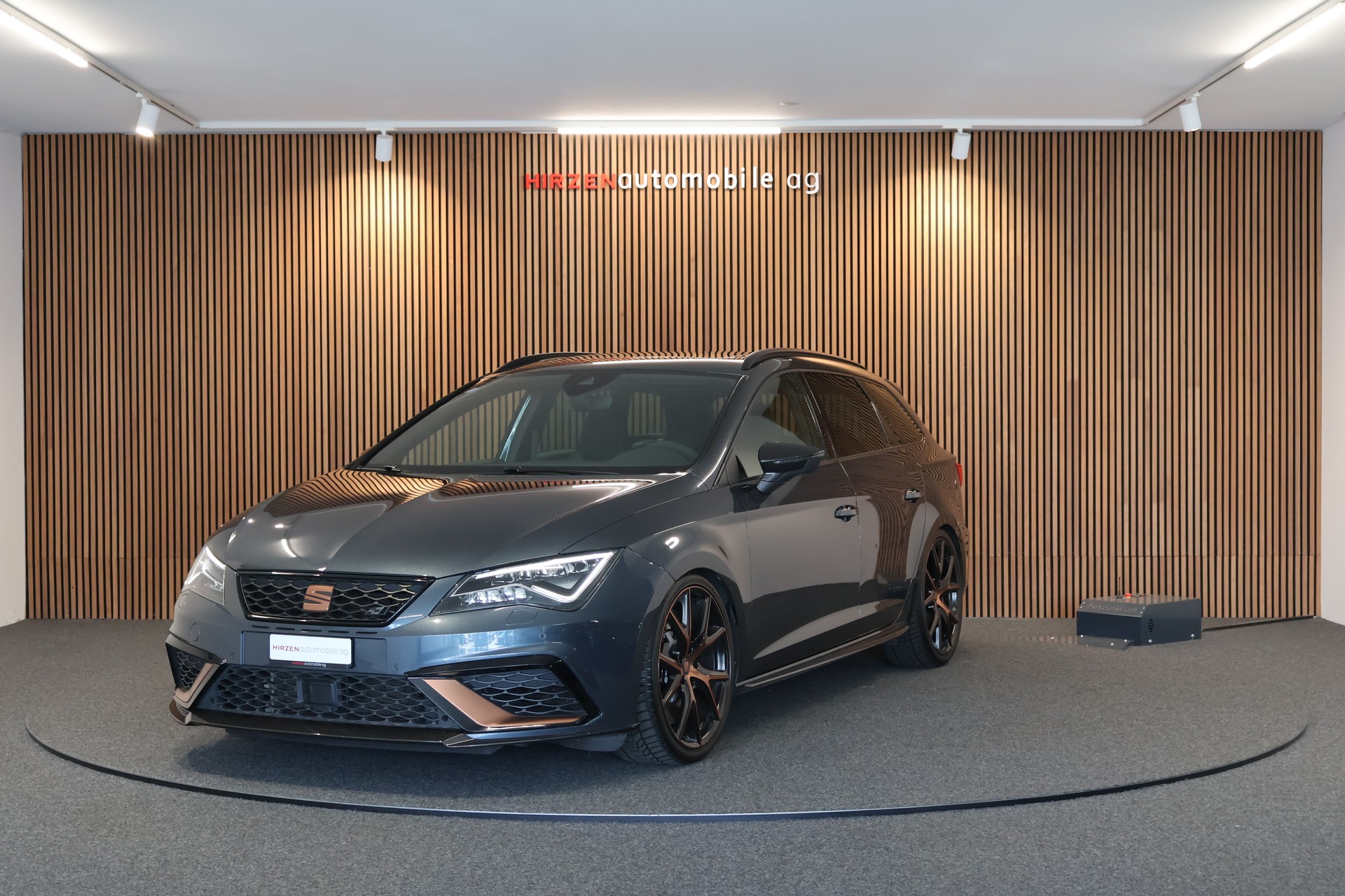 SEAT Leon ST 2.0 TSI Cupra R 370 4 Drive DSG Tuning