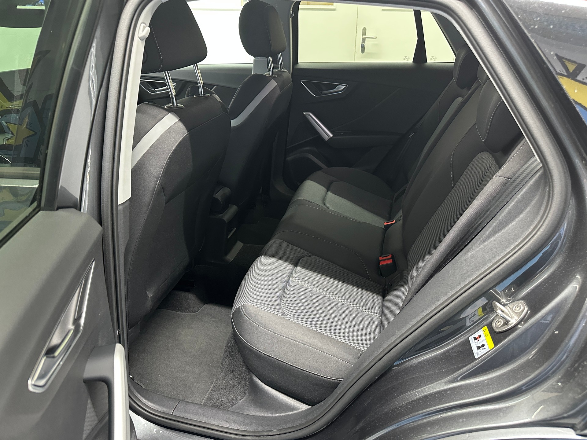 AUDI Q2 35 TFSI S line S-tronic-image-8
