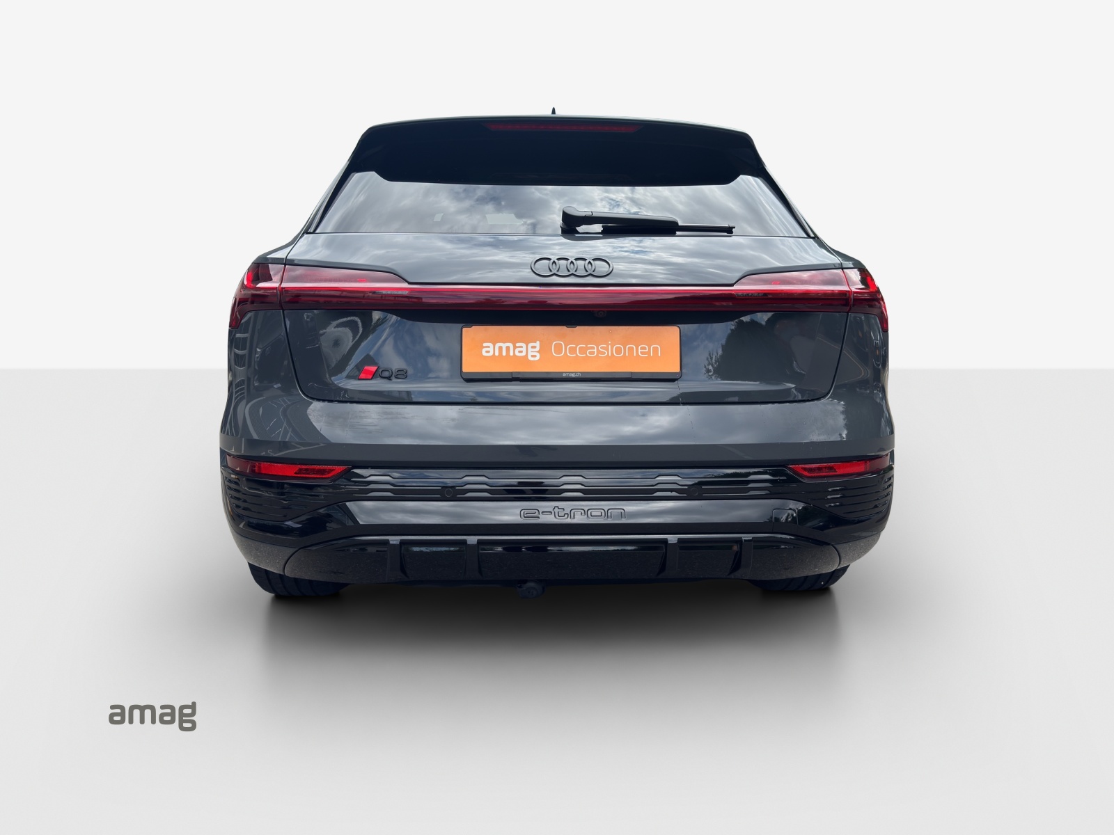 AUDI Q8 50 e-tron Black Edition quattro-showroom-element-3