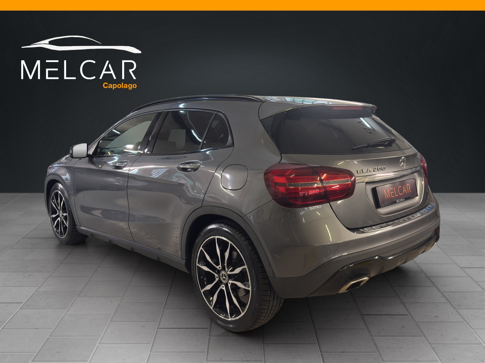 MERCEDES-BENZ GLA 200 Night Star 7G-DCT-image-6