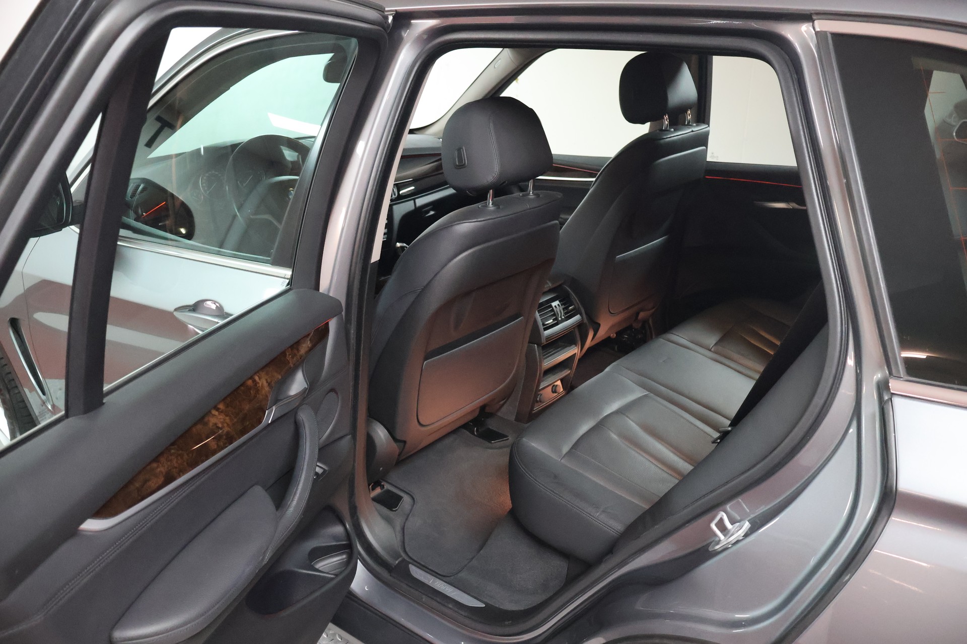 BMW X5 xDrive 35i Steptronic-image-14