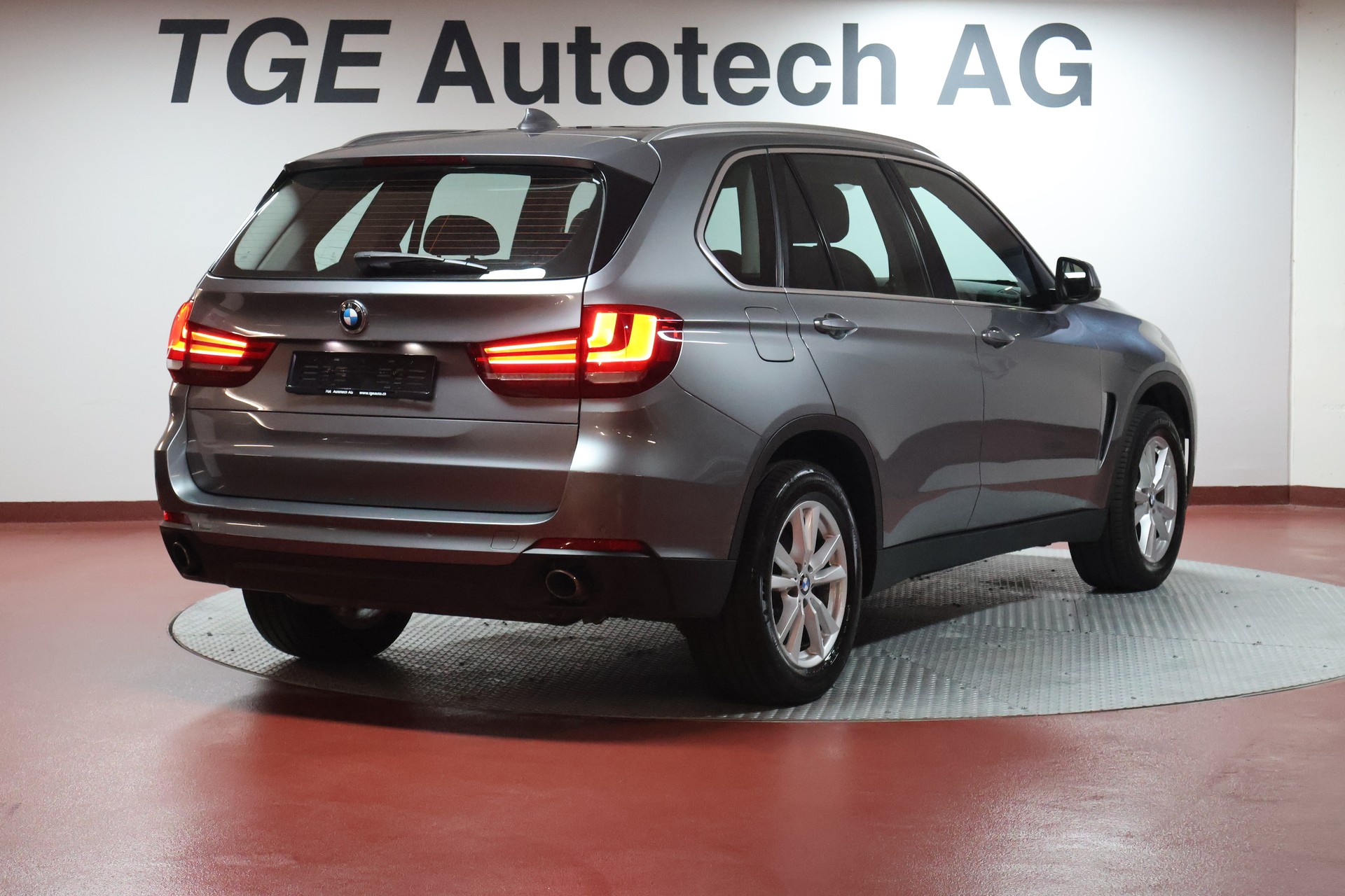 BMW X5 xDrive 35i Steptronic-image-17