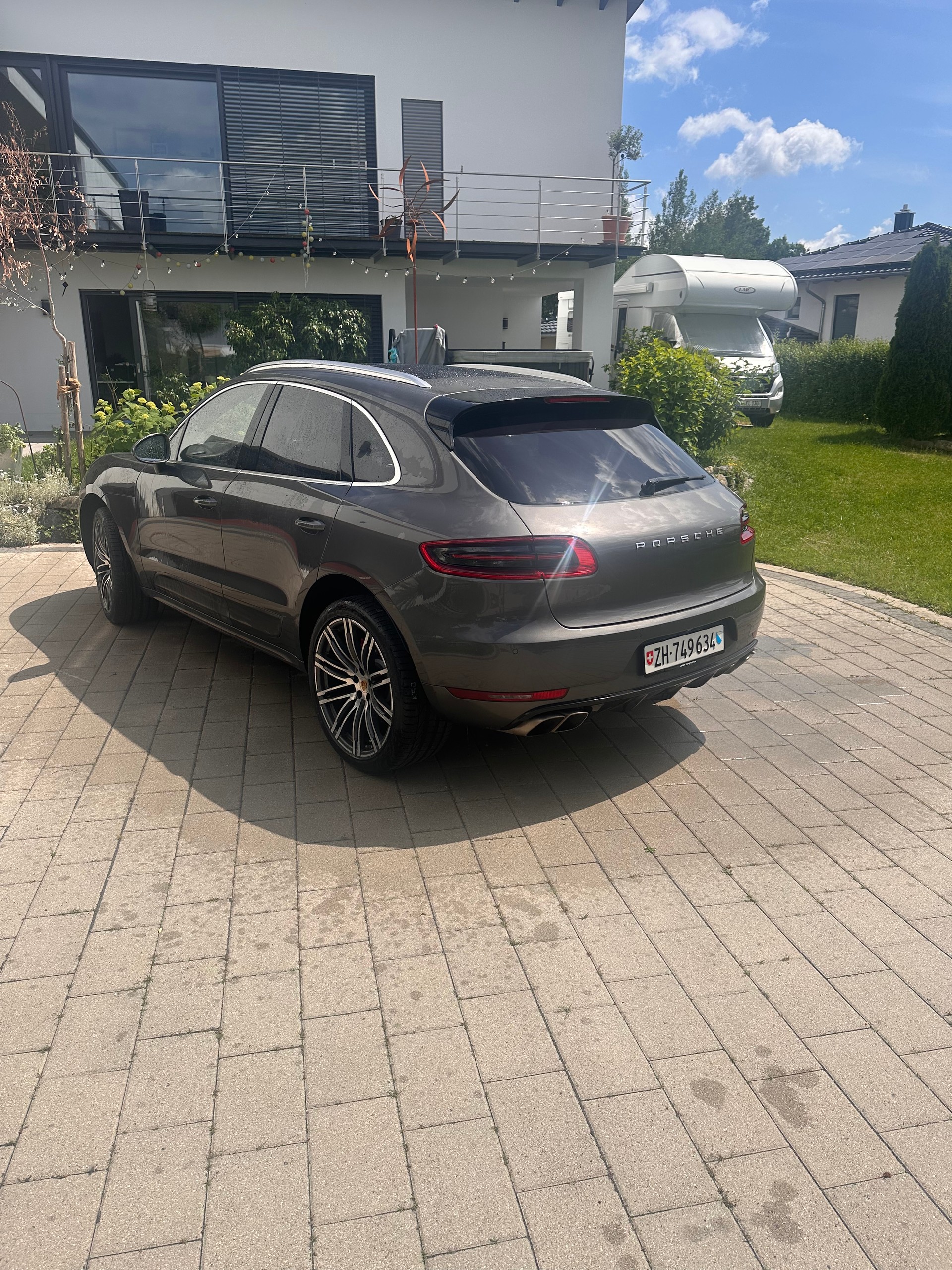PORSCHE 3.6 V6 Turbo-image-1