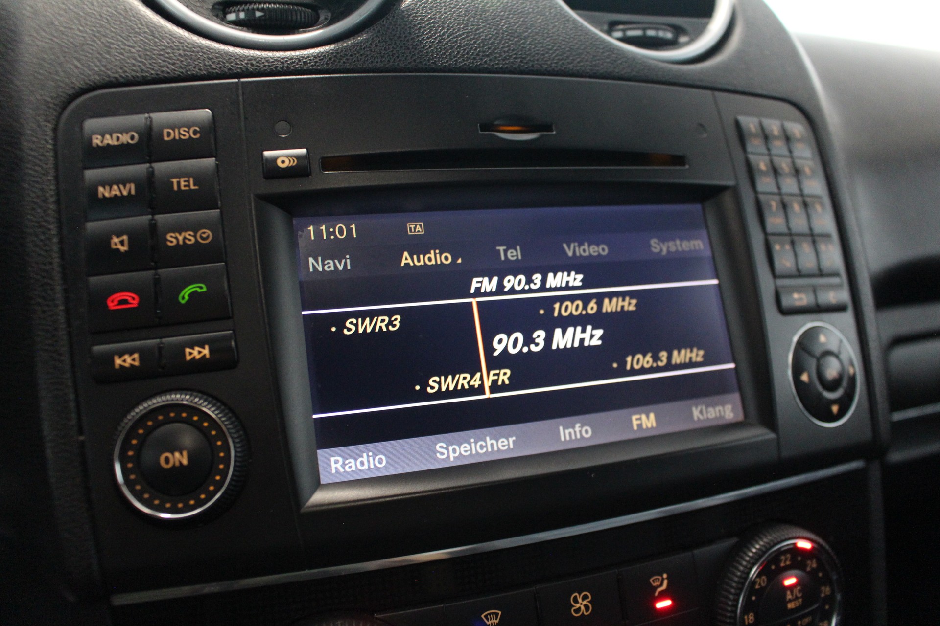 MERCEDES-BENZ ML 300 CDI BlueEF-image-15
