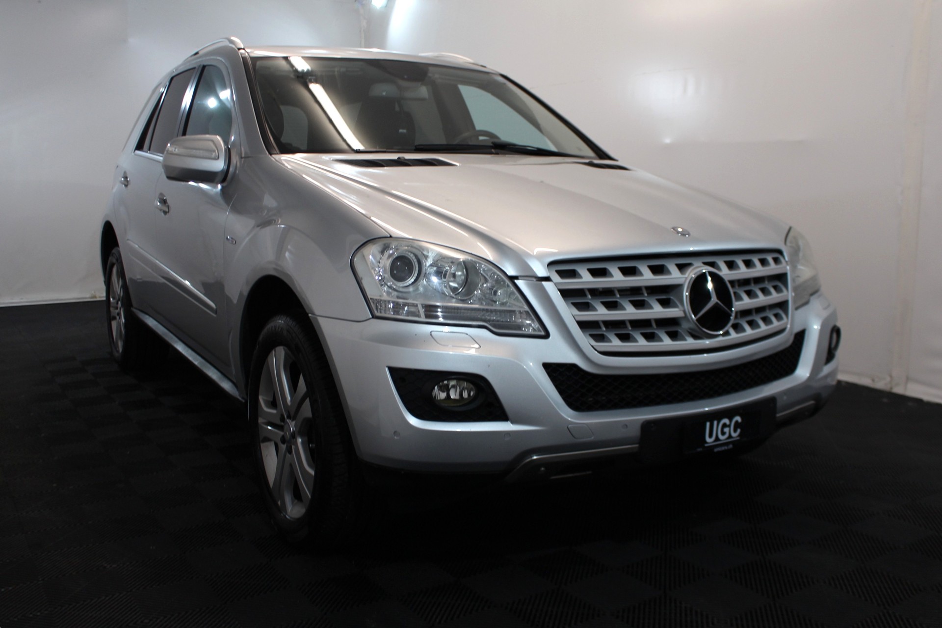 MERCEDES-BENZ ML 300 CDI BlueEF
