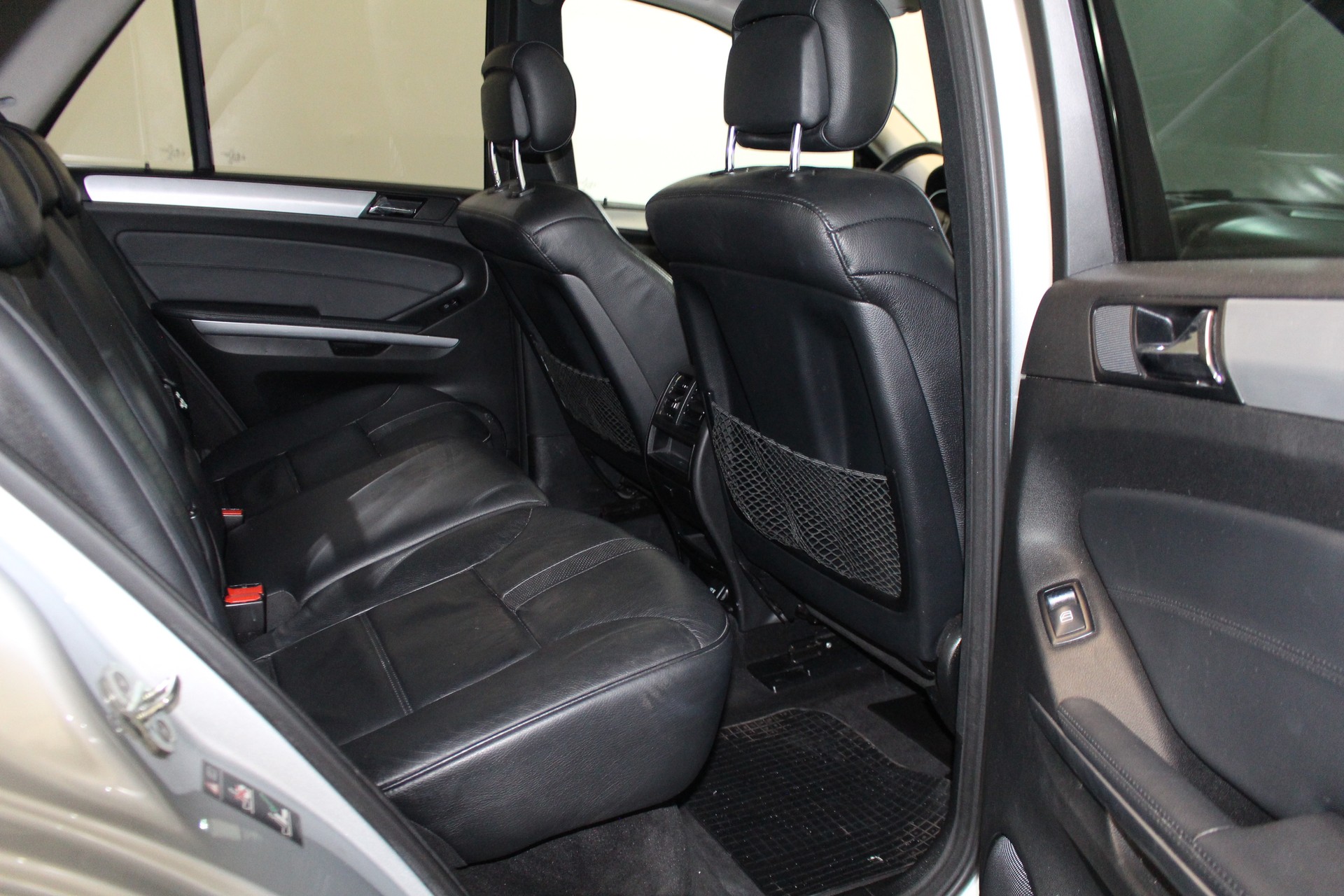 MERCEDES-BENZ ML 300 CDI BlueEF-image-9