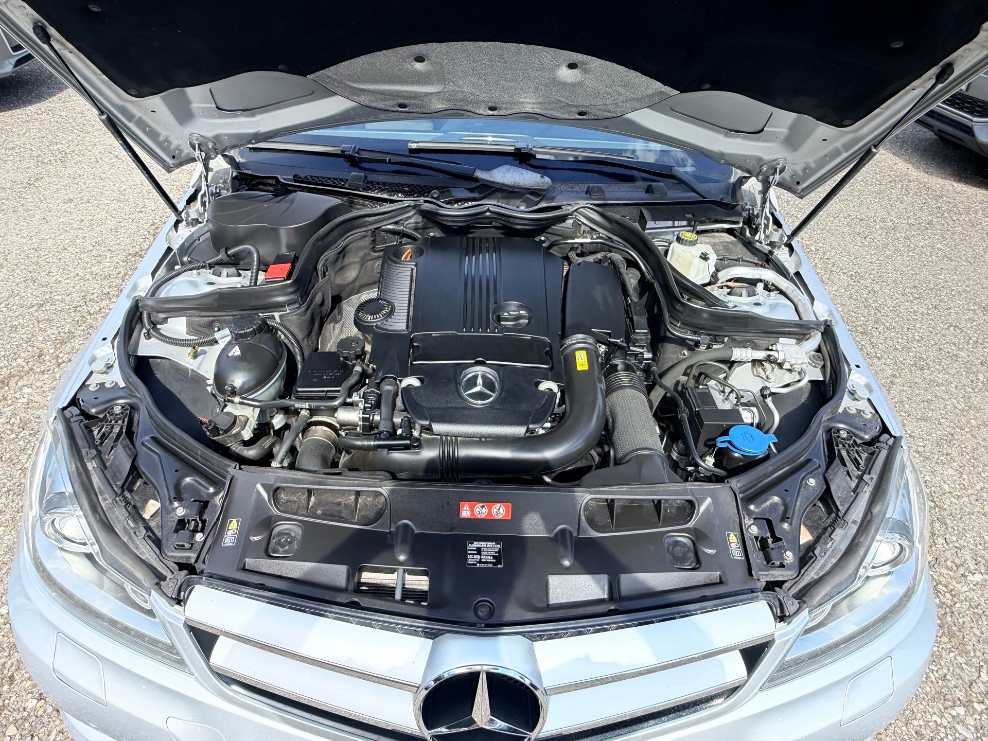 MERCEDES-BENZ C 180 Coupé MyStar 7G-Tronic AMG Line-image-26