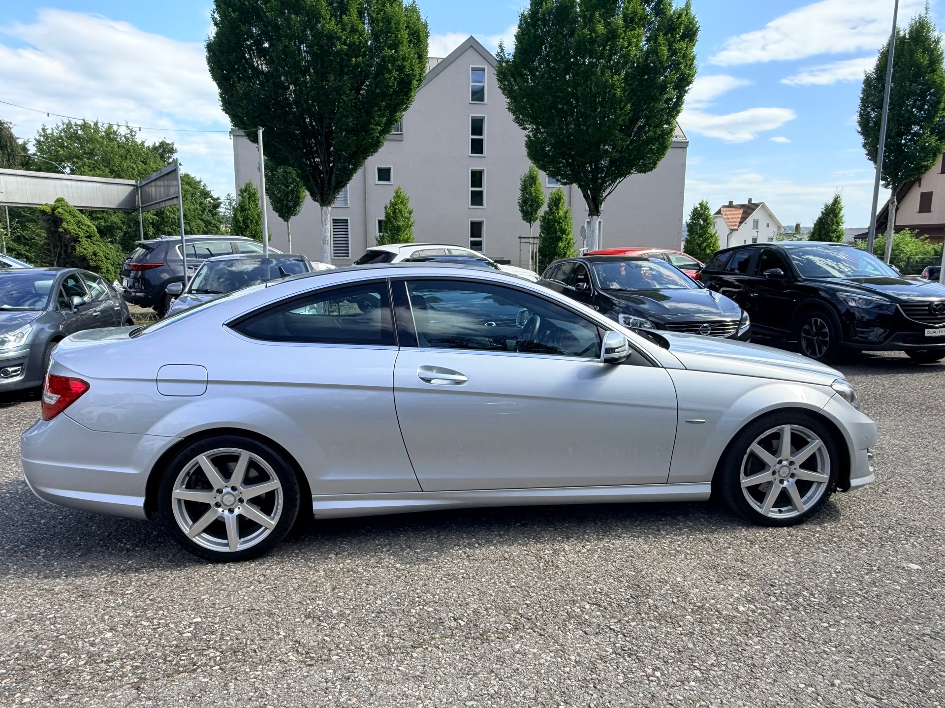 MERCEDES-BENZ C 180 Coupé MyStar 7G-Tronic AMG Line-image-21