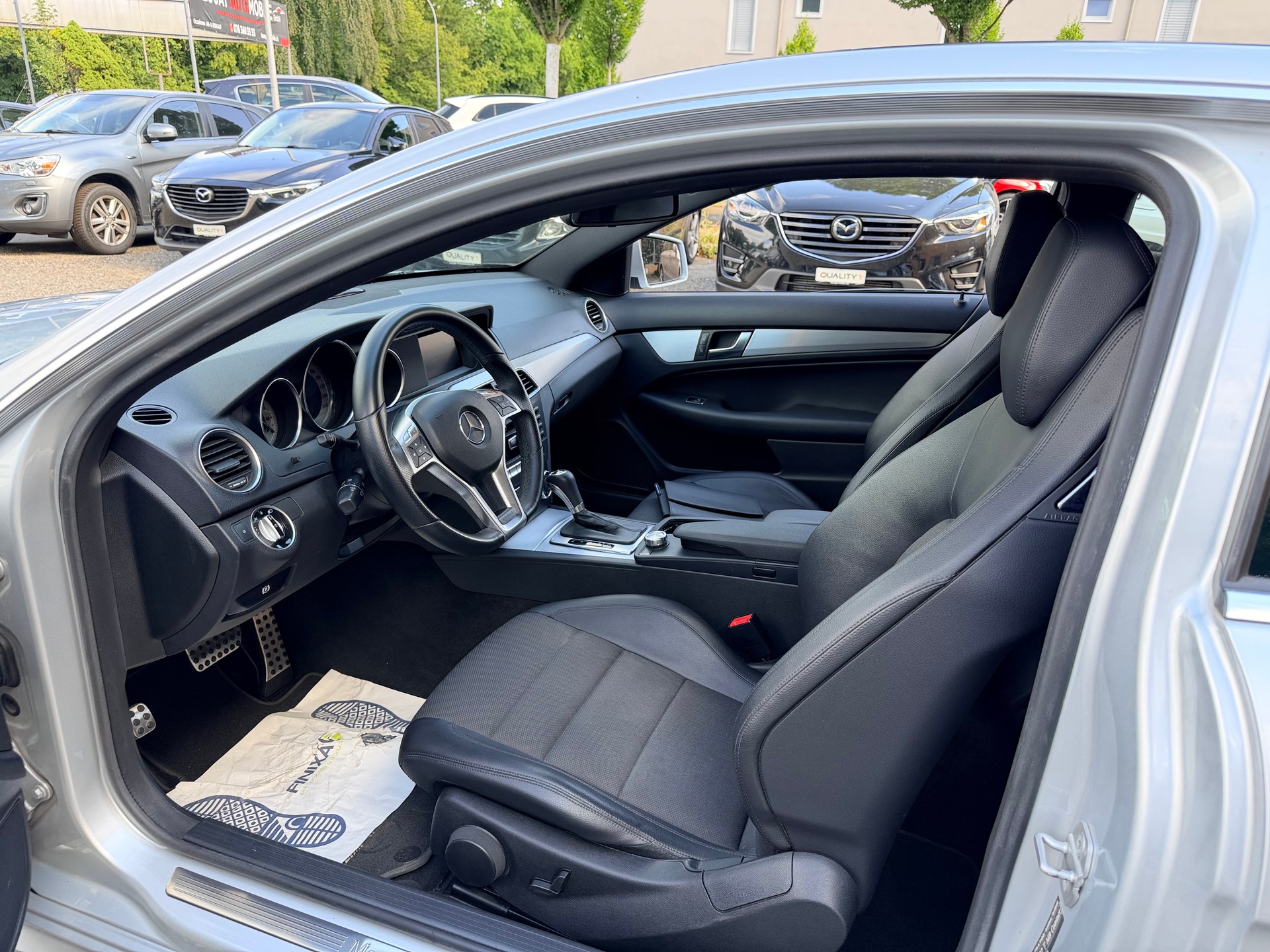 MERCEDES-BENZ C 180 Coupé MyStar 7G-Tronic AMG Line-image-22
