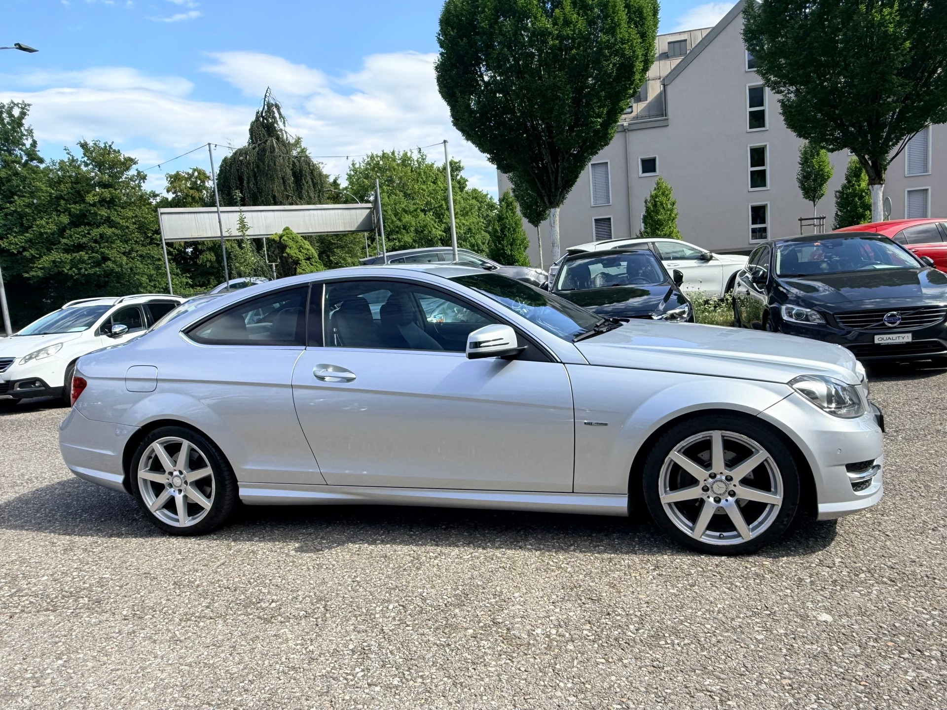 MERCEDES-BENZ C 180 Coupé MyStar 7G-Tronic AMG Line-image-18