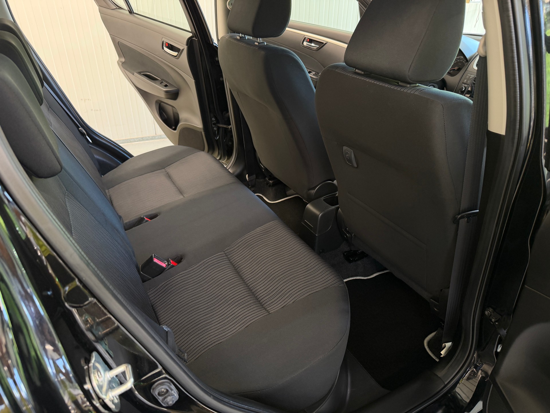 SUZUKI Swift 1.2i 16V GL 4x4-image-15