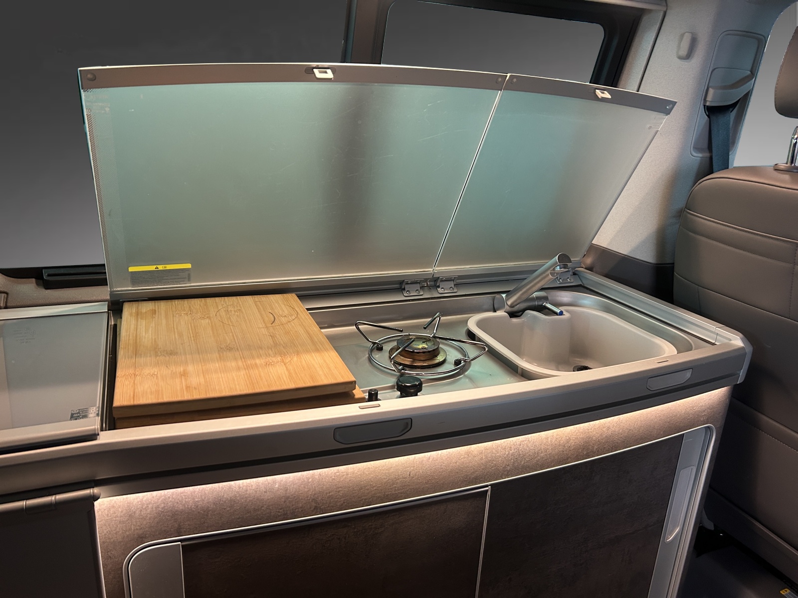 VW T6.1 California 2.0 Bi-TDI Ocean Liberty 4Motion DSG-image-10