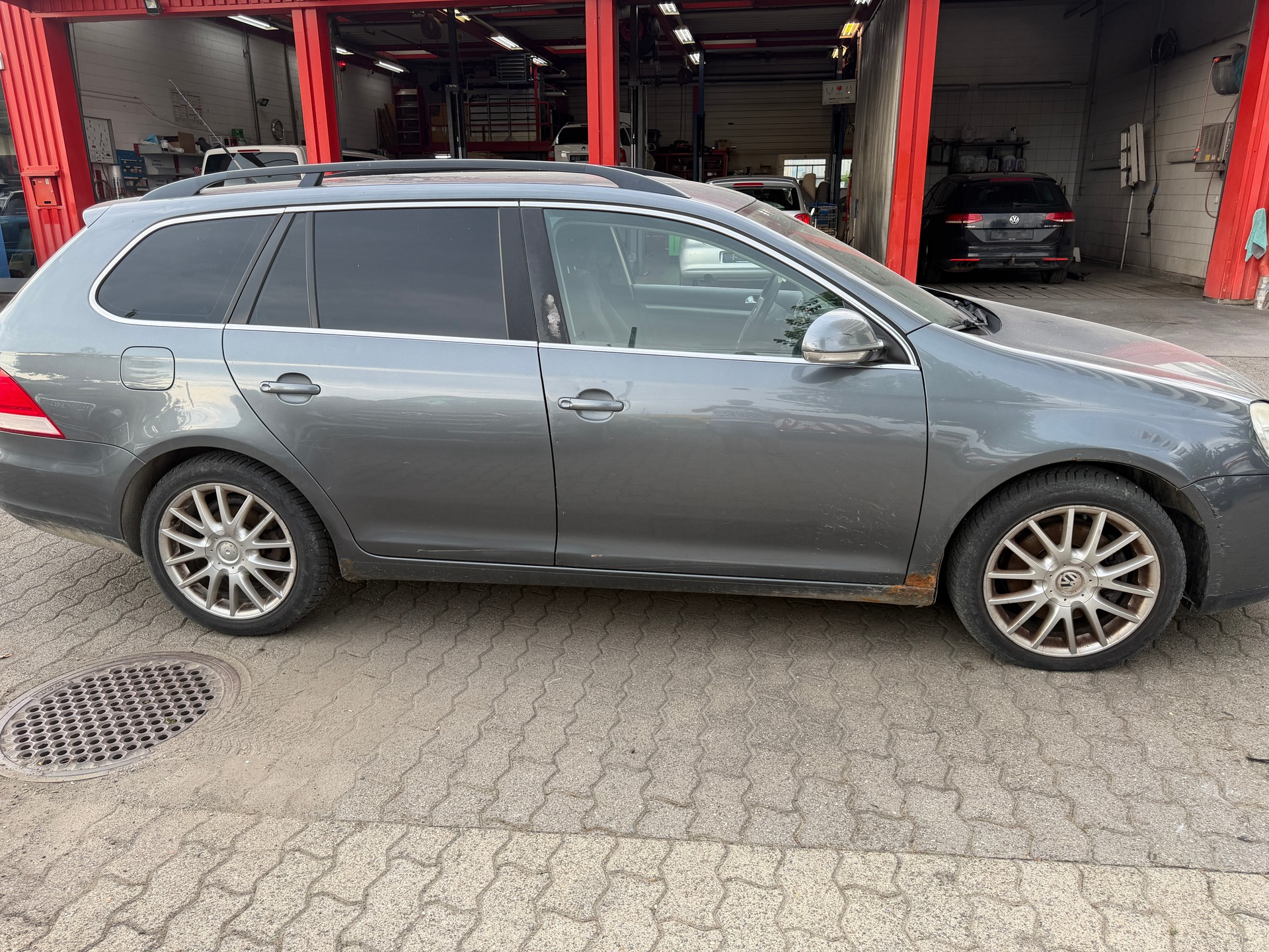 VW Golf Variant 1.9 TDI Comfortline 4Motion-showroom-element-3