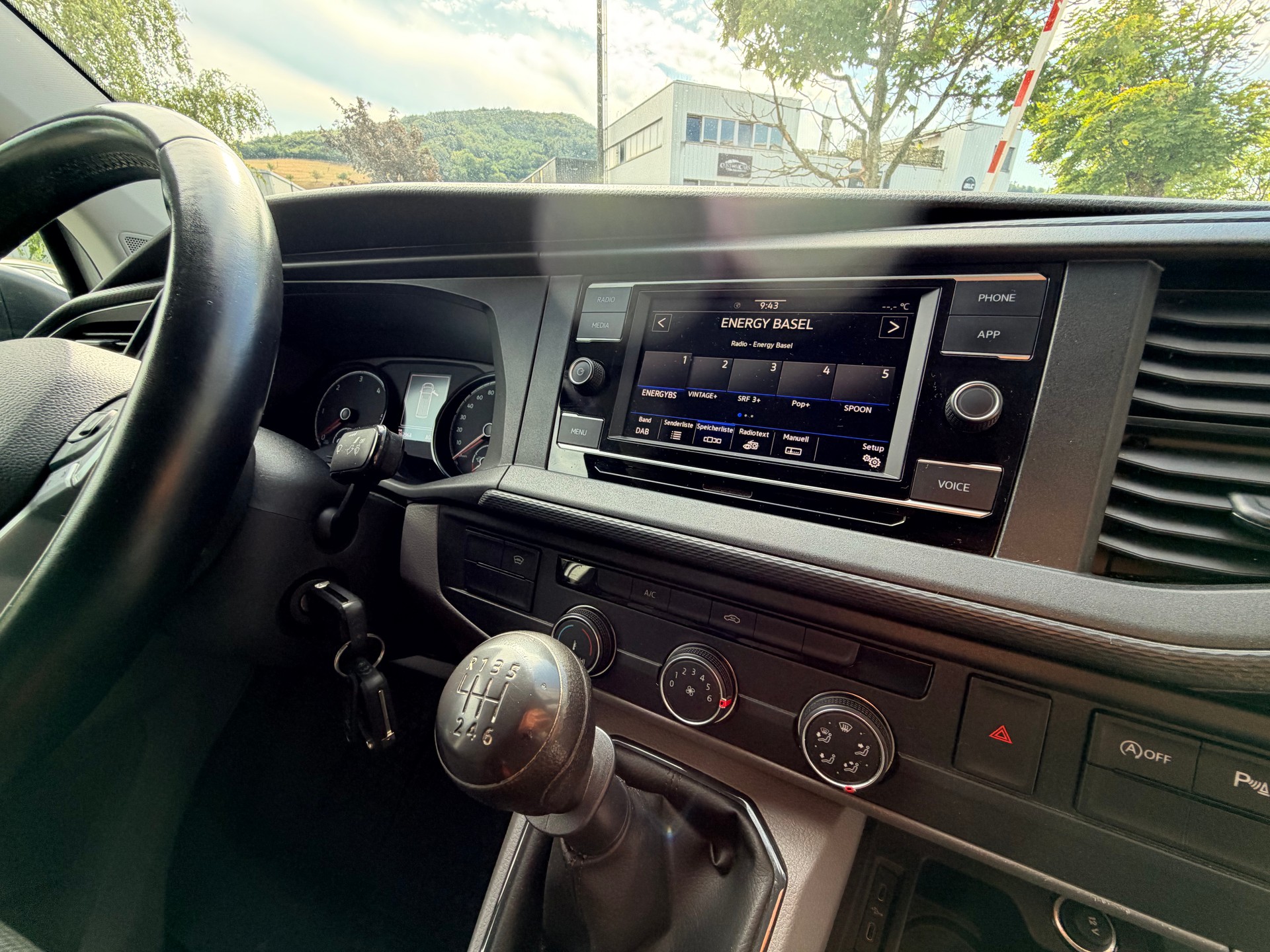 VW T6.1 2.0 TDI 4Motion LANG-image-9