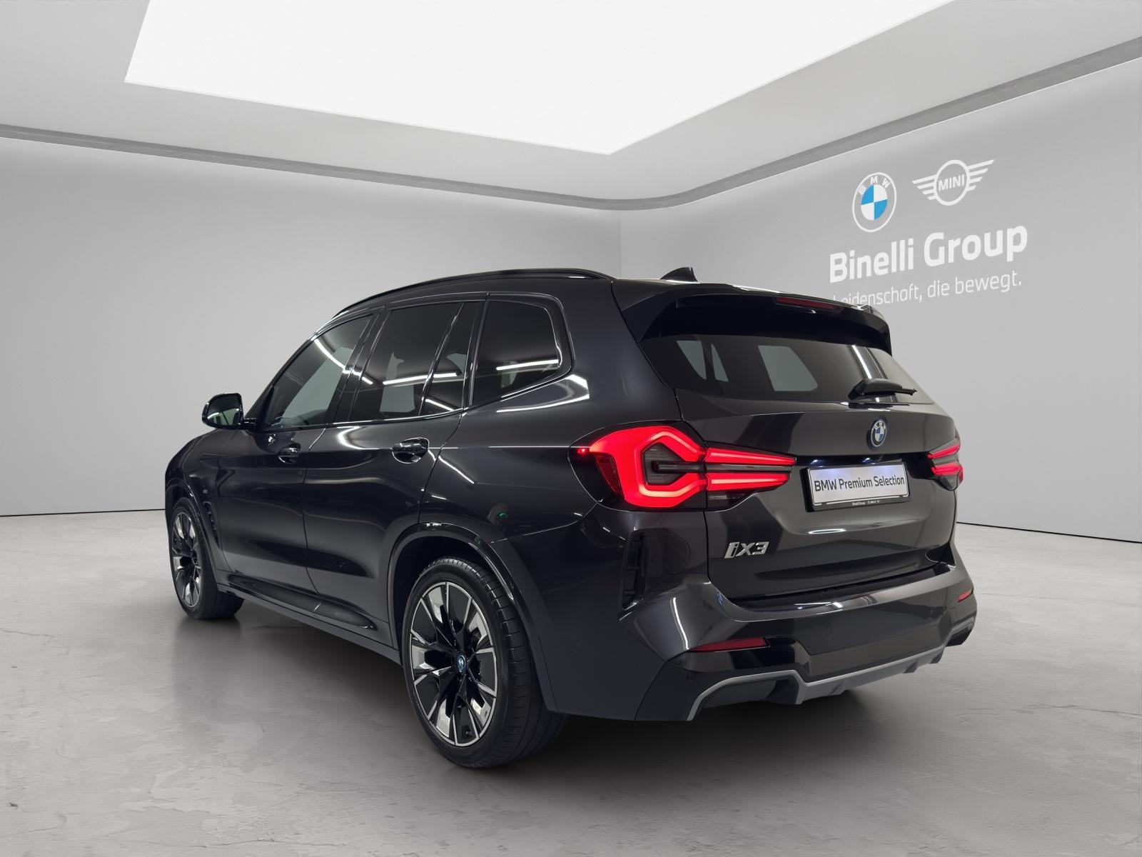 BMW iX3 E-Motor-showroom-element-2