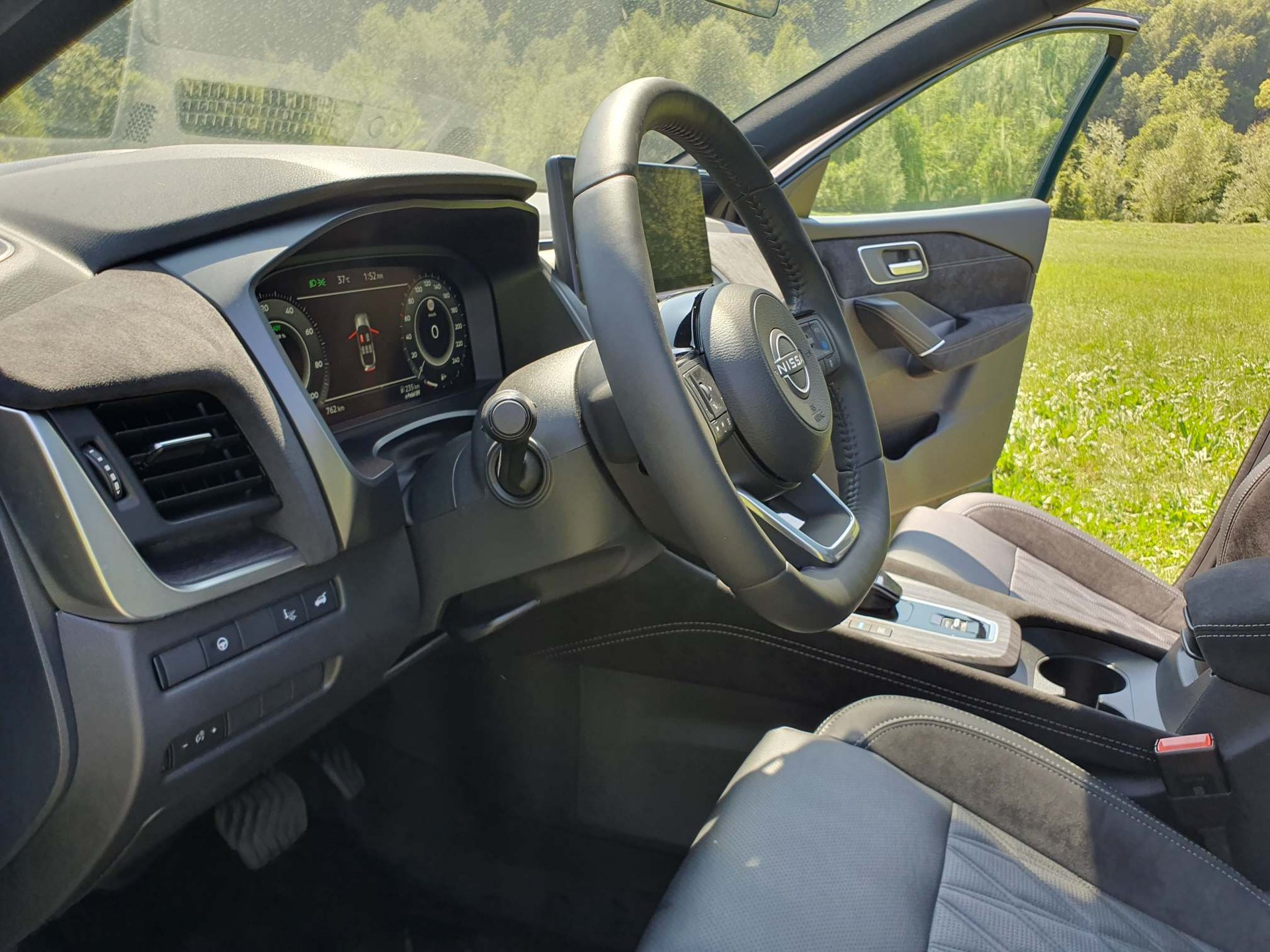 NISSAN Qashqai 1.5 VC-T Tekna+-image-8