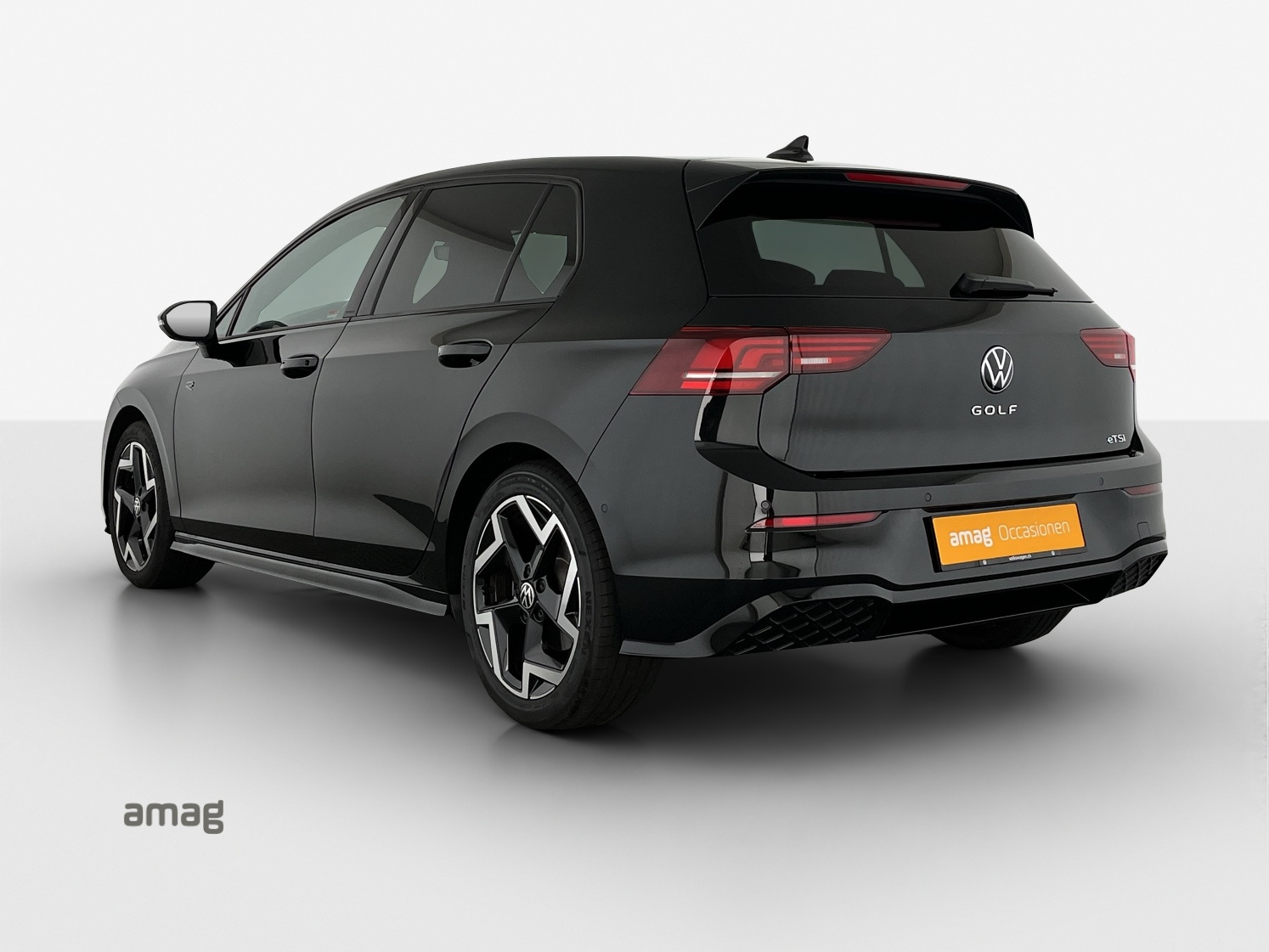 VW Golf 1.5 e TSI mHEV R-Line DSG-showroom-element-2