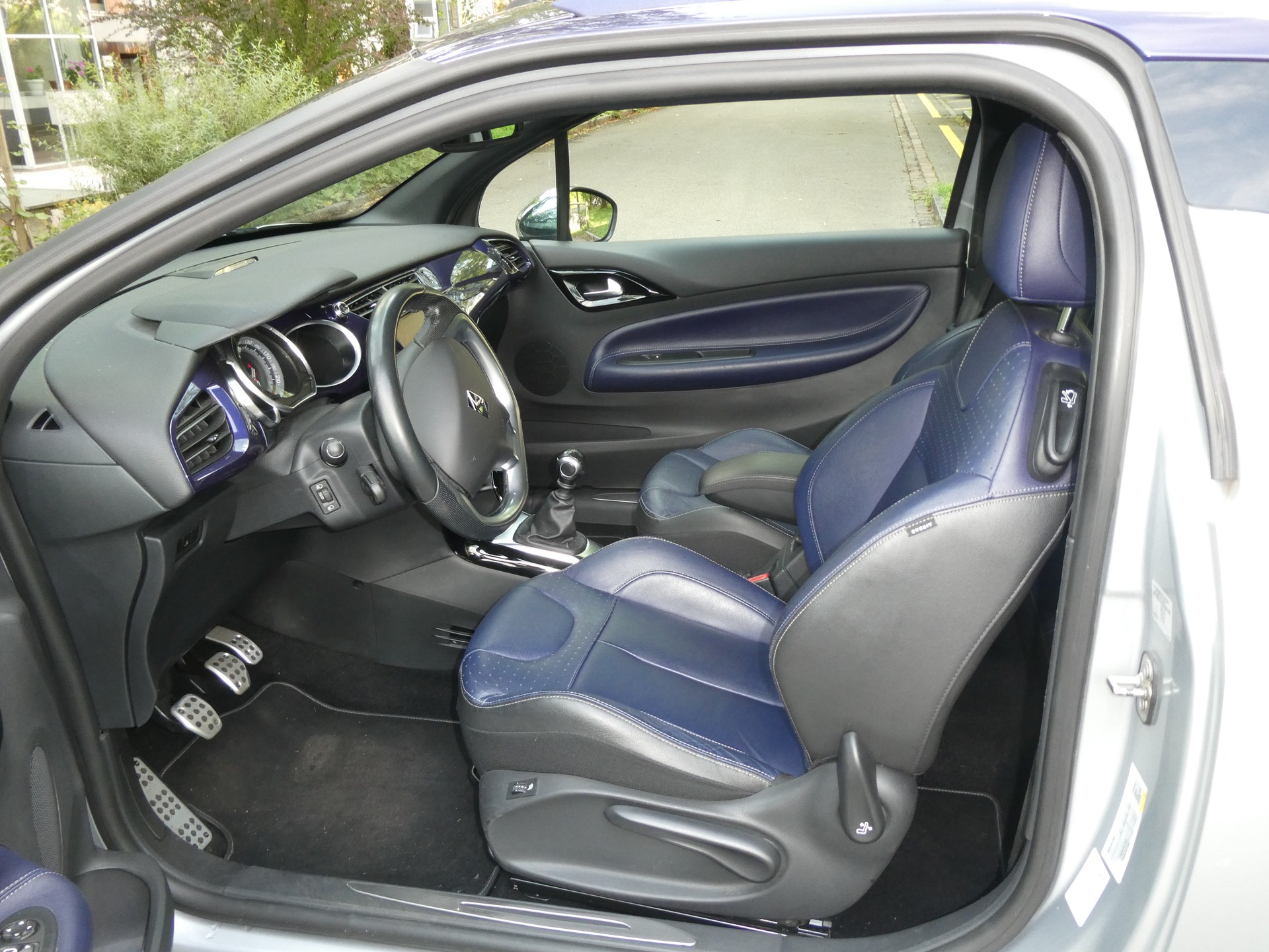 DS AUTOMOBILES DS3 Cabrio 1.6 THP Sport Chic-image-9