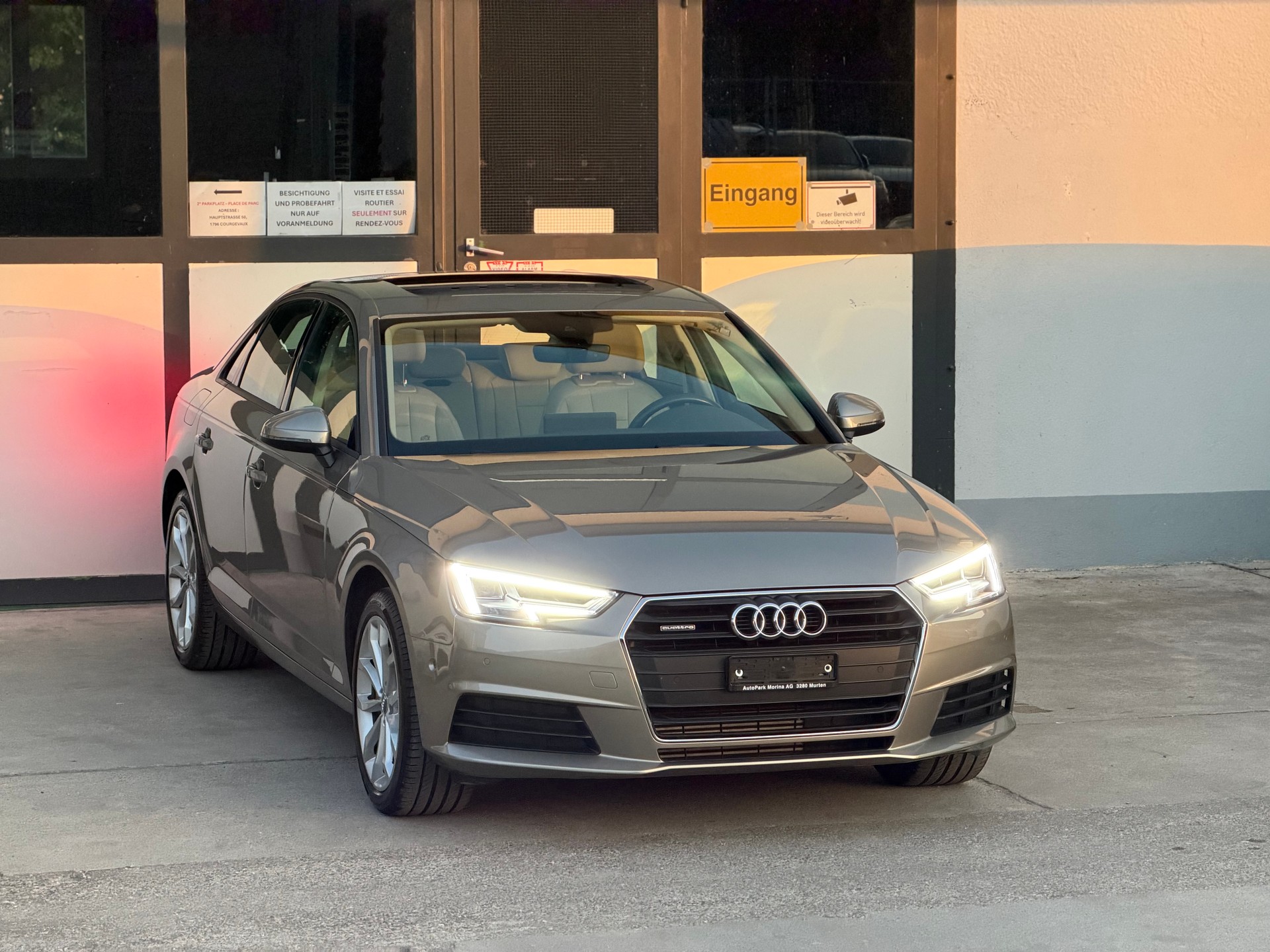 AUDI A4 Limousine 2.0 TFSI quattro S-tronic-showroom-element-3