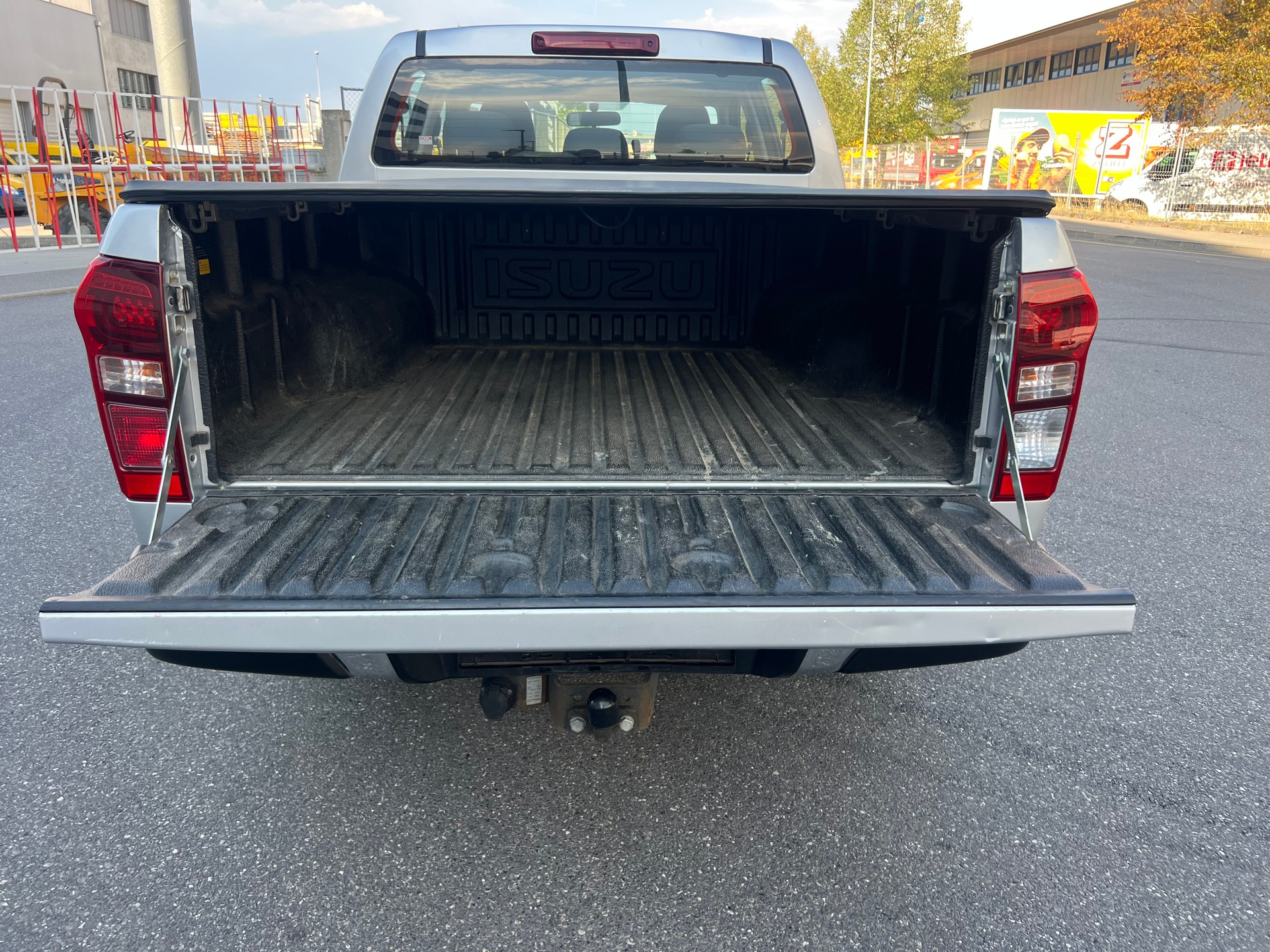 ISUZU D-MAX 1.9 Crew Cab Solar Plus 4x4 A-image-15