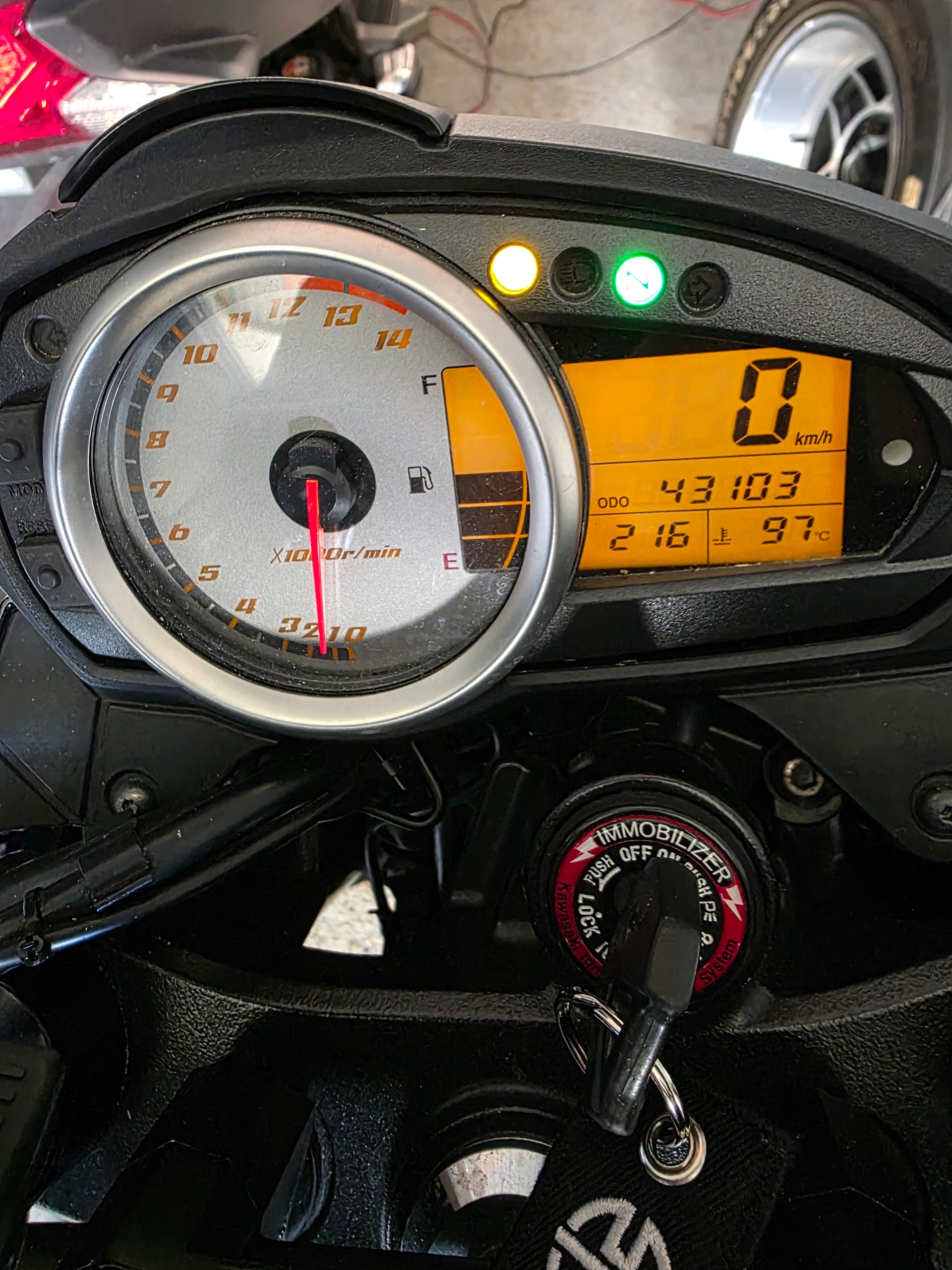 KAWASAKI Z 750 ABS-image-3