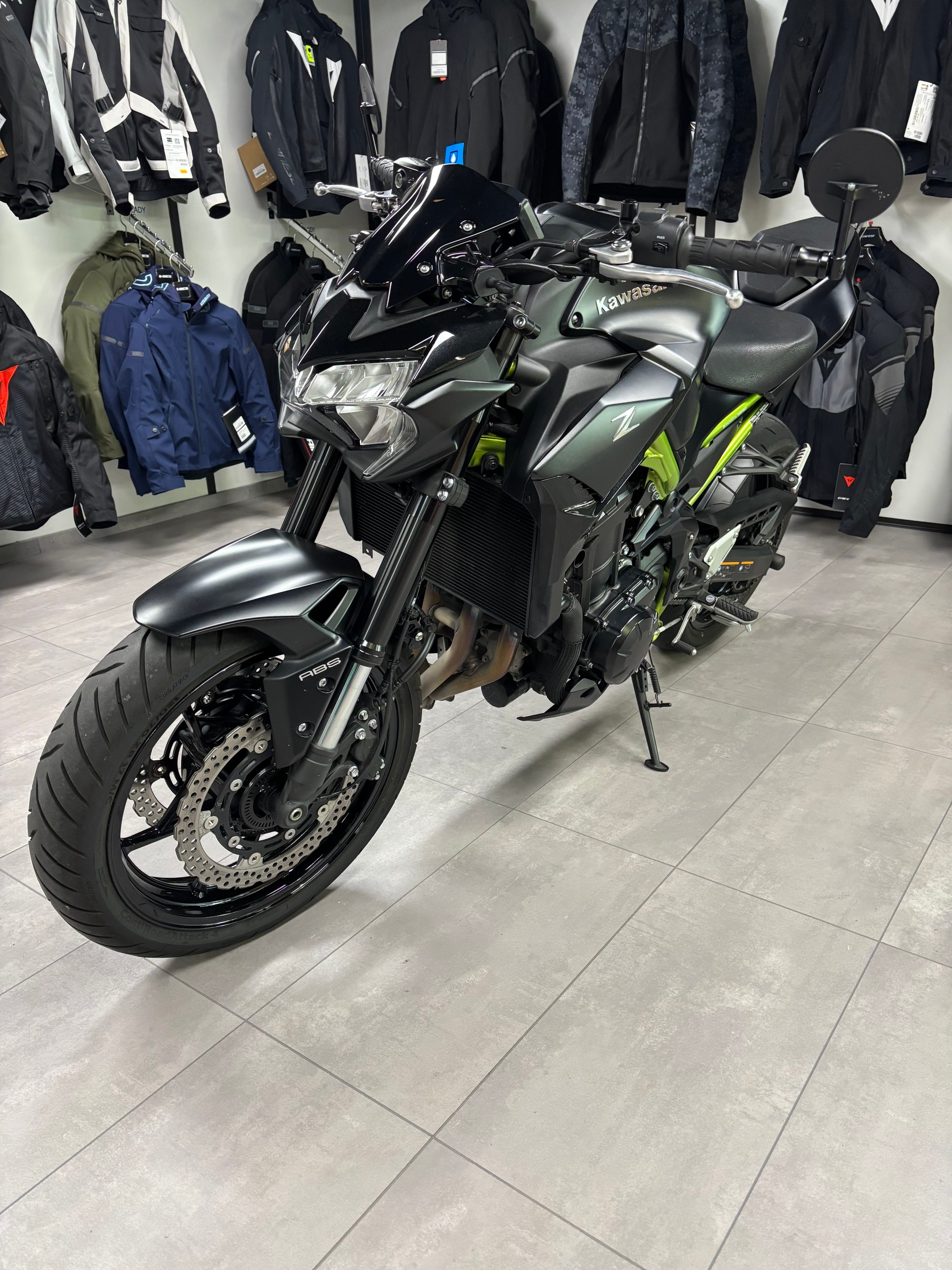 KAWASAKI Z 900-image-3
