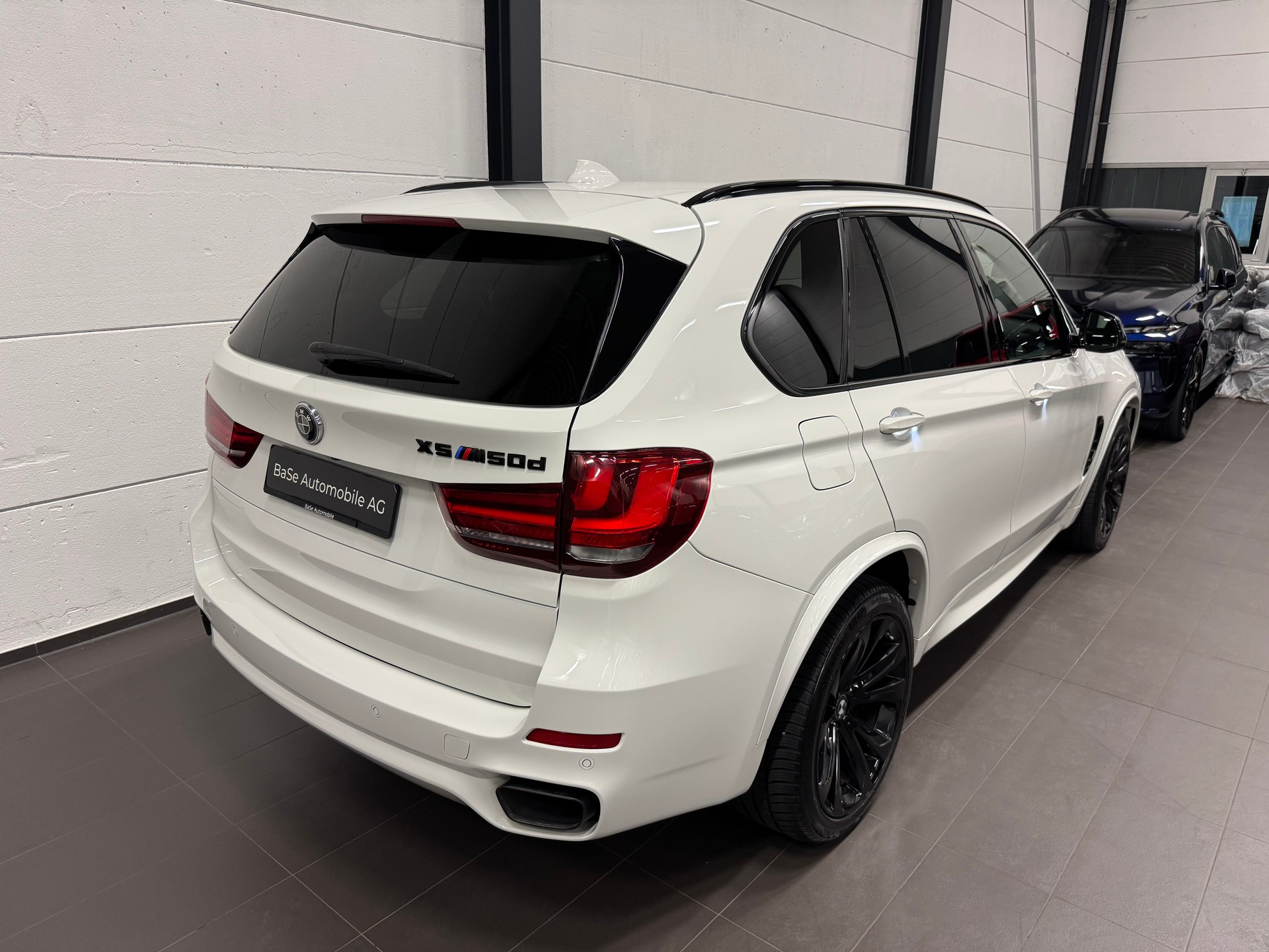 BMW X5 xDrive M50d Steptronic-image-12