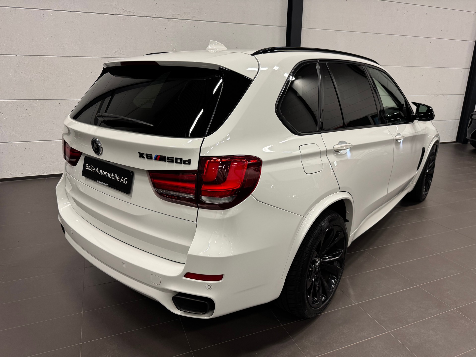 BMW X5 xDrive M50d Steptronic-image-10