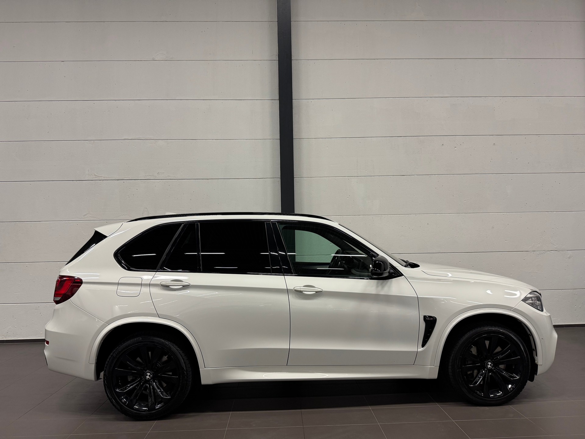 BMW X5 xDrive M50d Steptronic-image-9