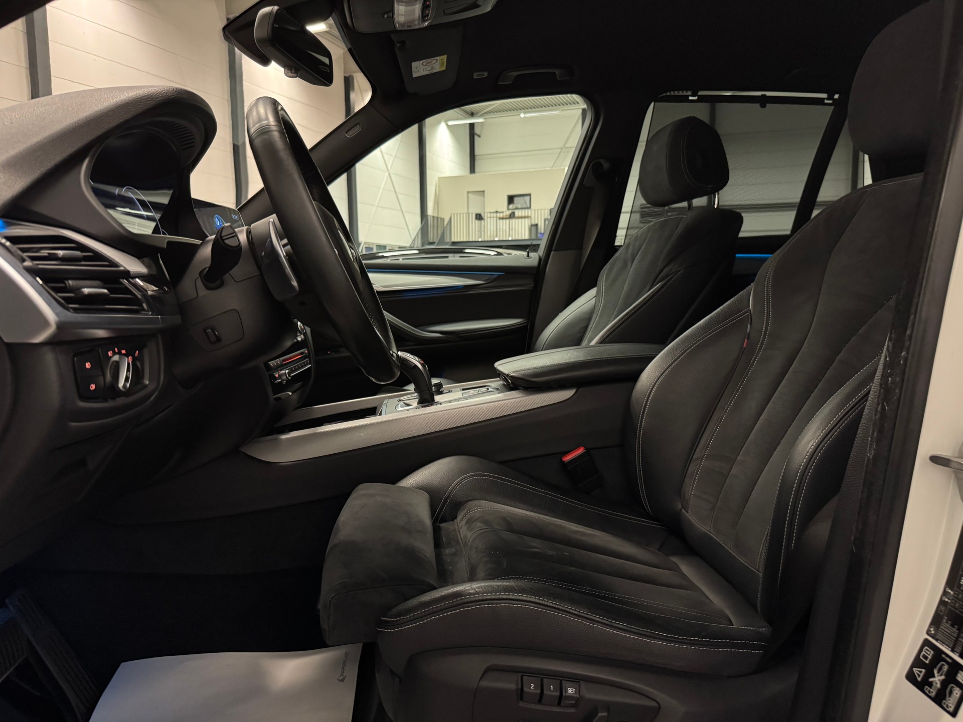 BMW X5 xDrive M50d Steptronic-image-17