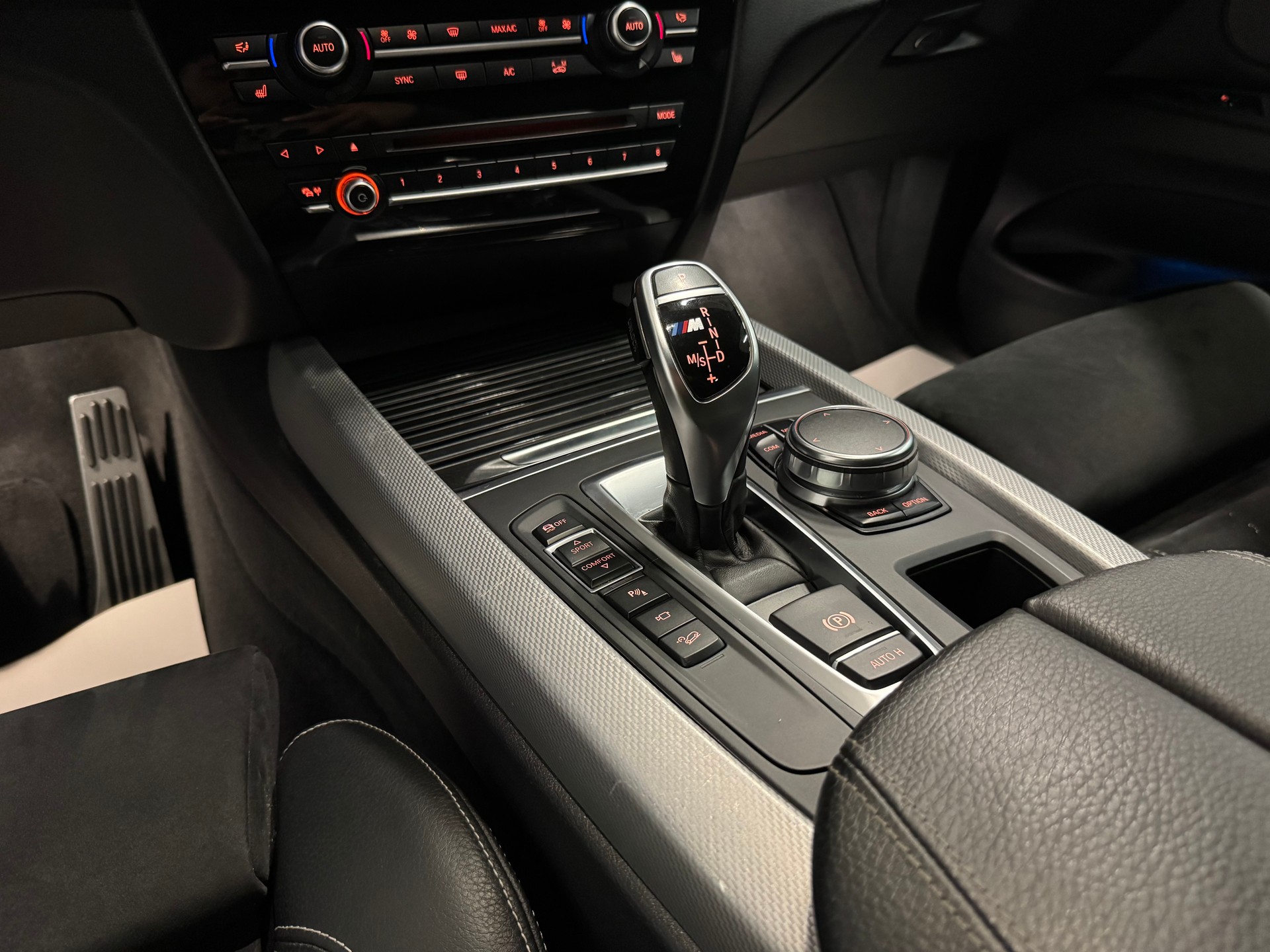 BMW X5 xDrive M50d Steptronic-image-28