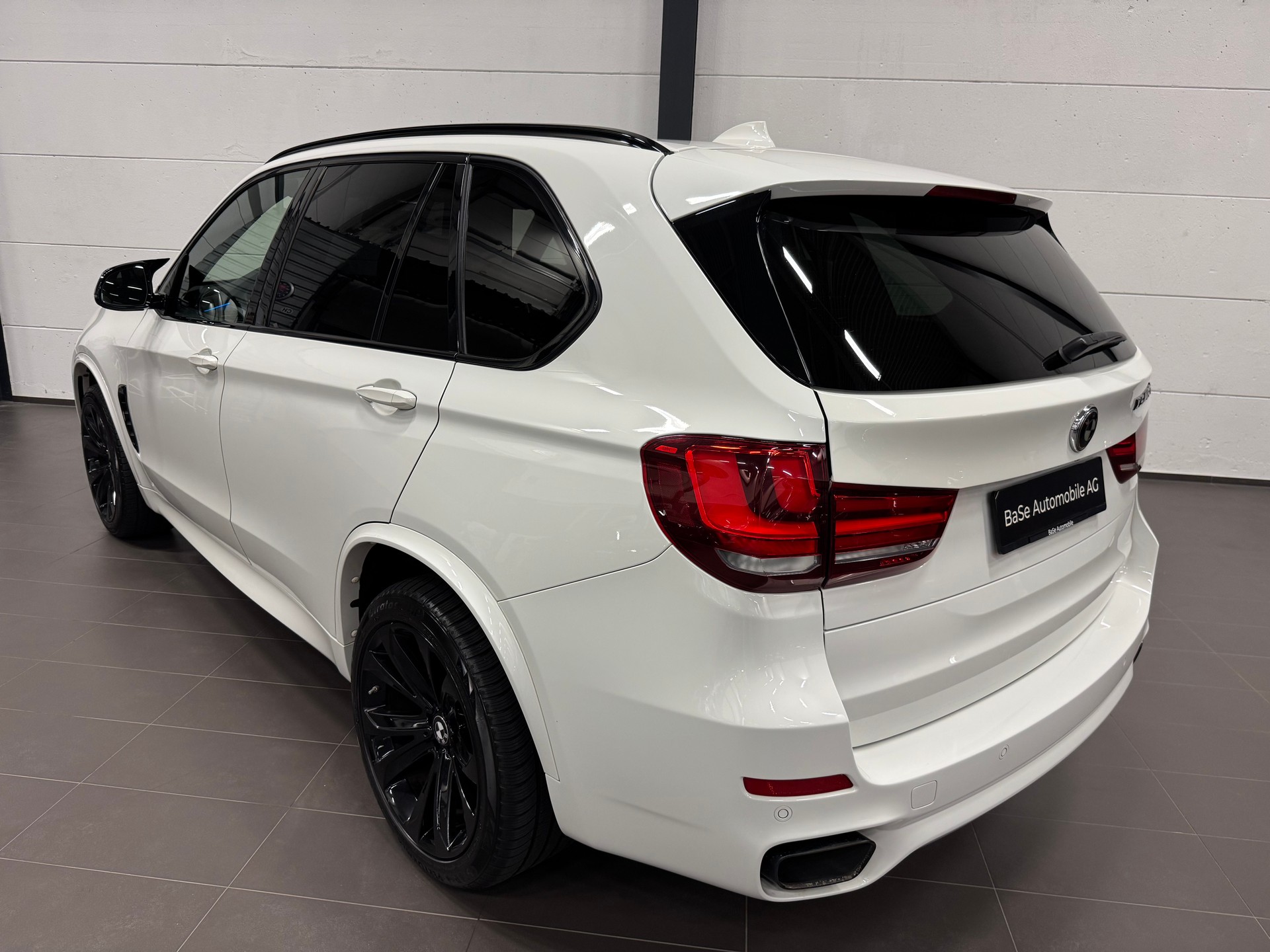 BMW X5 xDrive M50d Steptronic-image-11