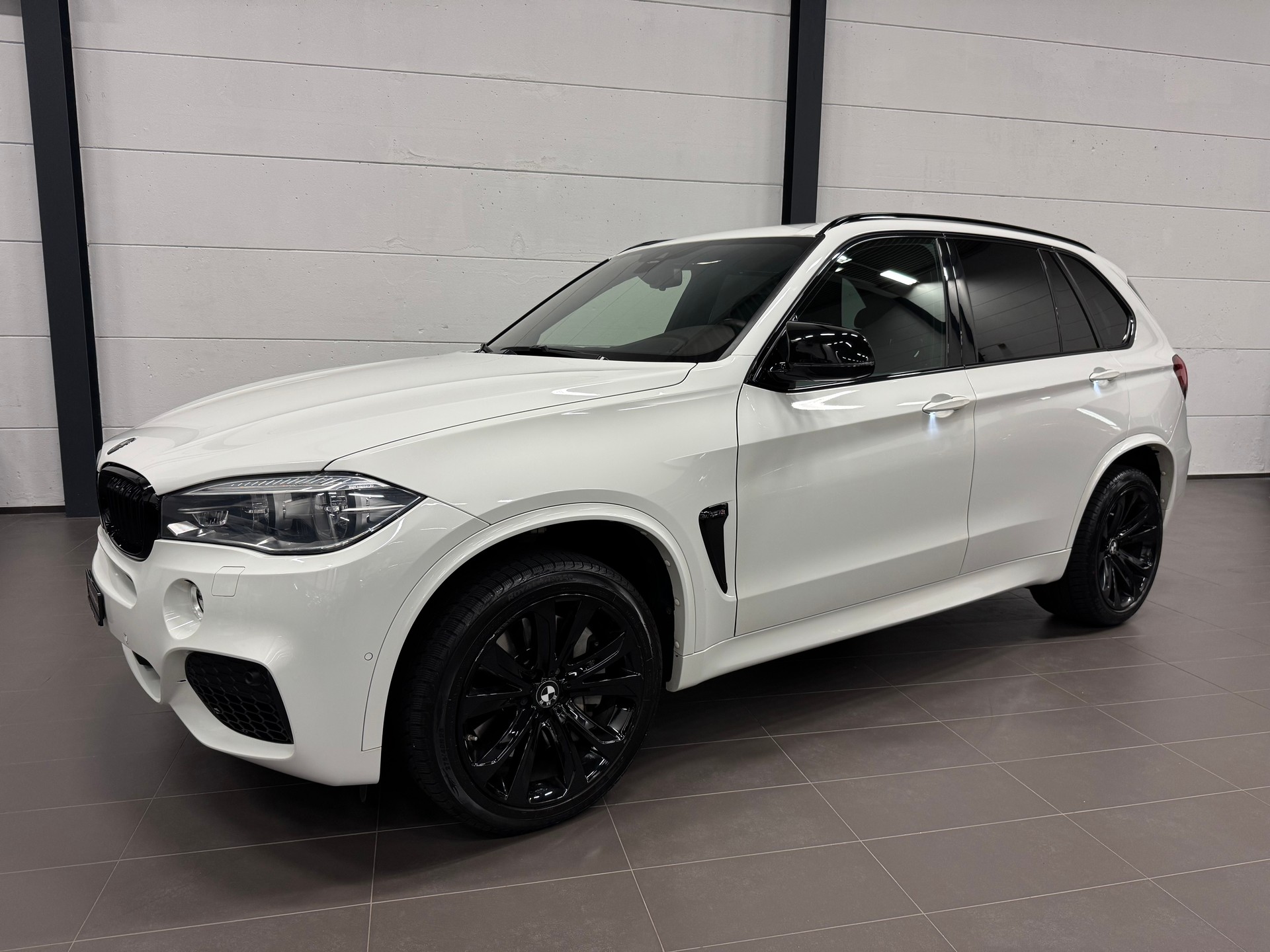 BMW X5 xDrive M50d Steptronic-showroom-element-2