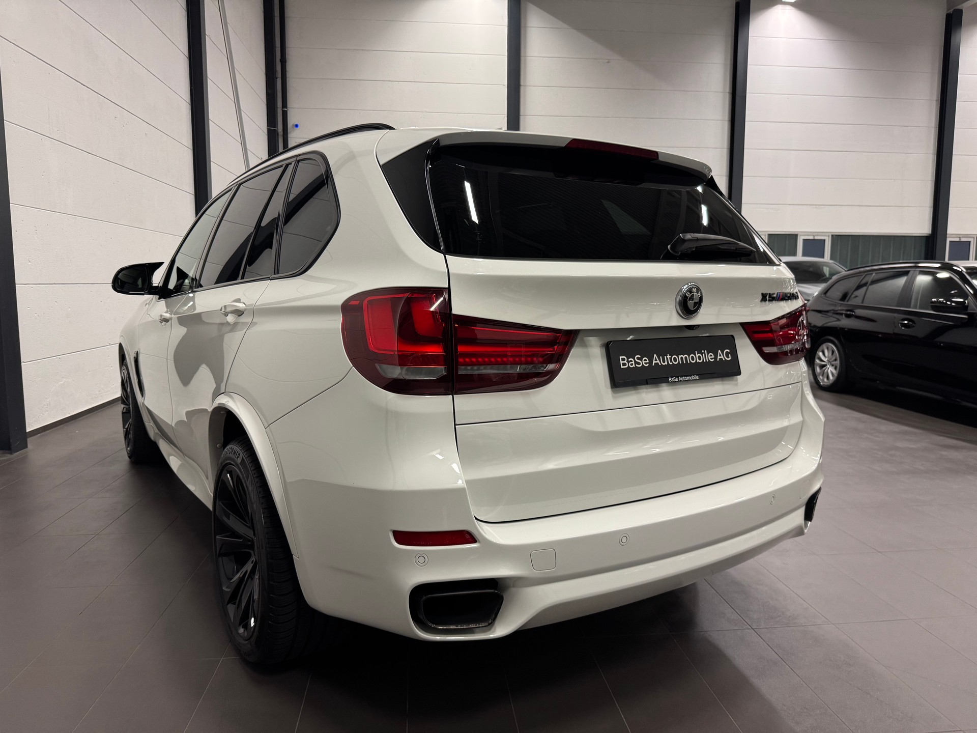 BMW X5 xDrive M50d Steptronic-image-14