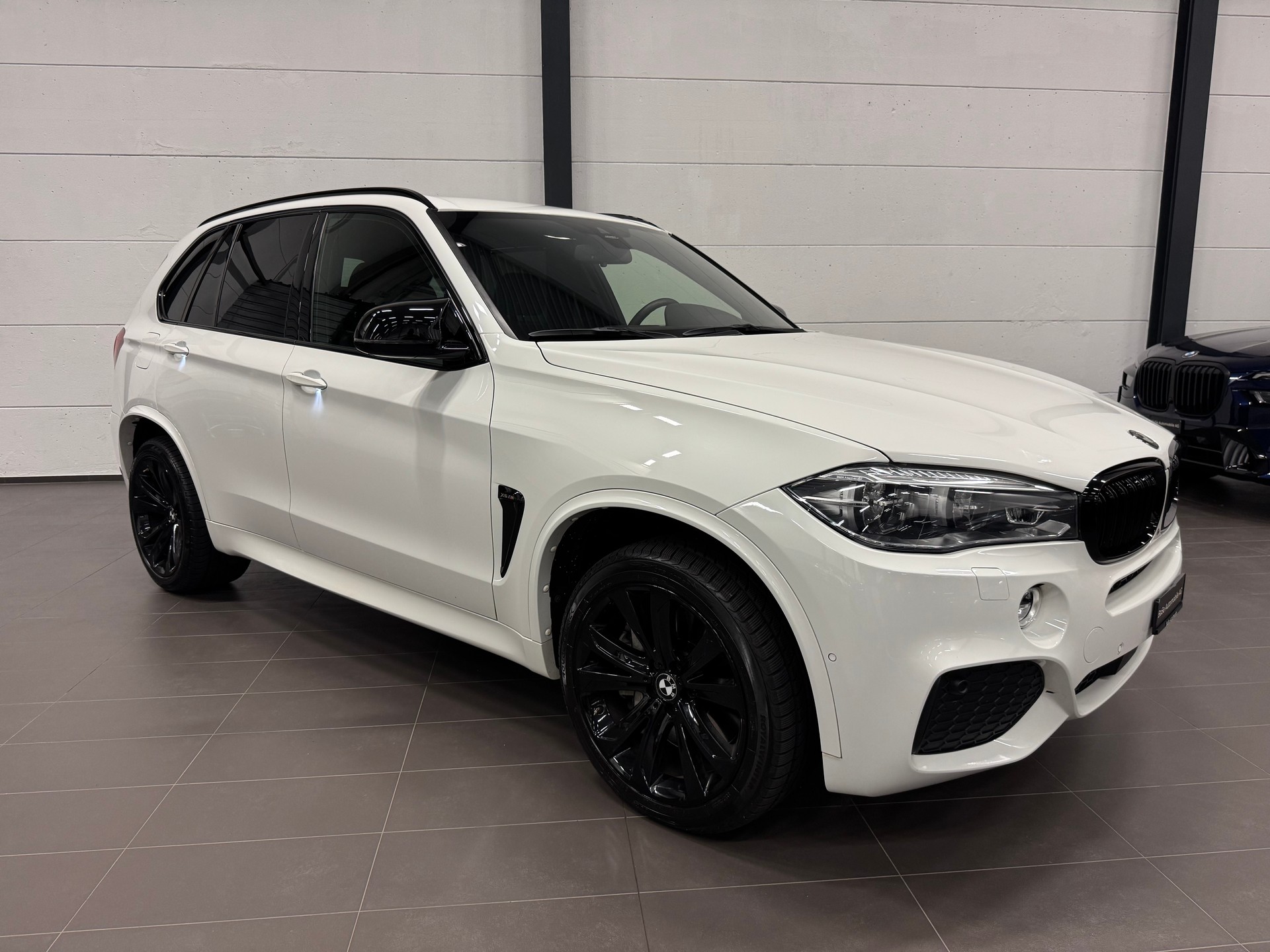 BMW X5 xDrive M50d Steptronic-showroom-element-1