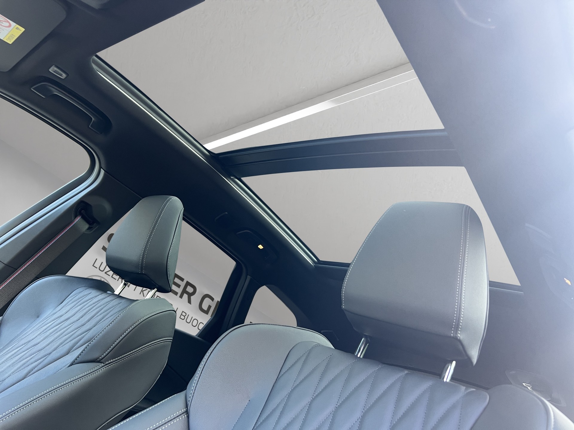 BMW iX1 xDrive 30 M Sport Pro-image-13