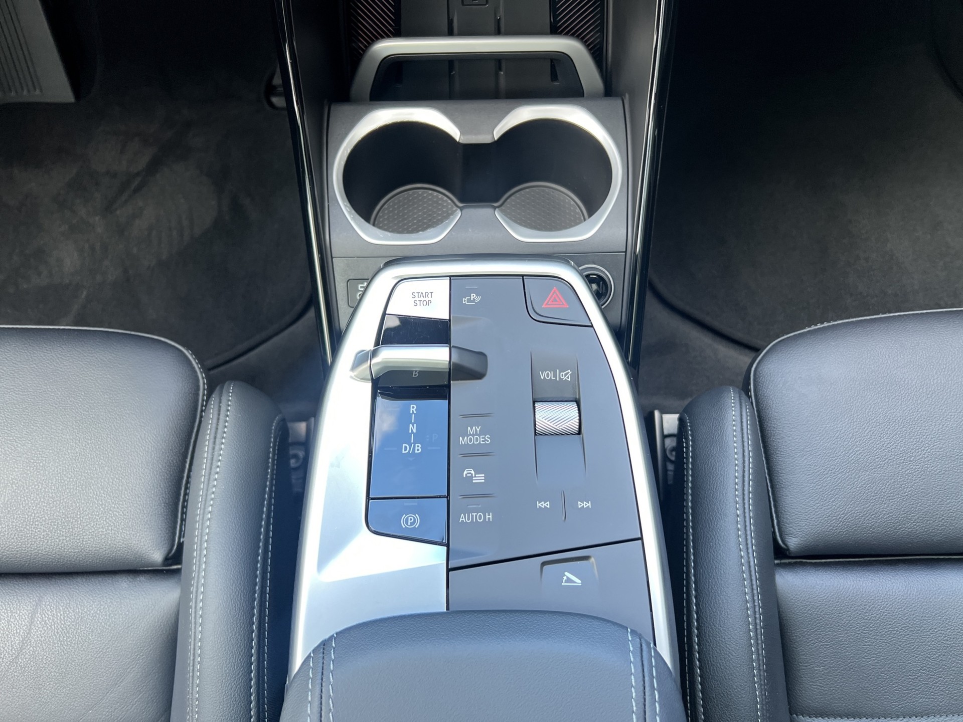 BMW iX1 xDrive 30 M Sport Pro-image-17