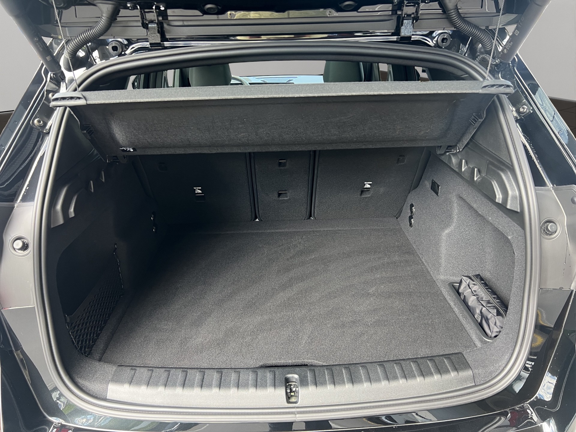 BMW iX1 xDrive 30 M Sport Pro-image-20