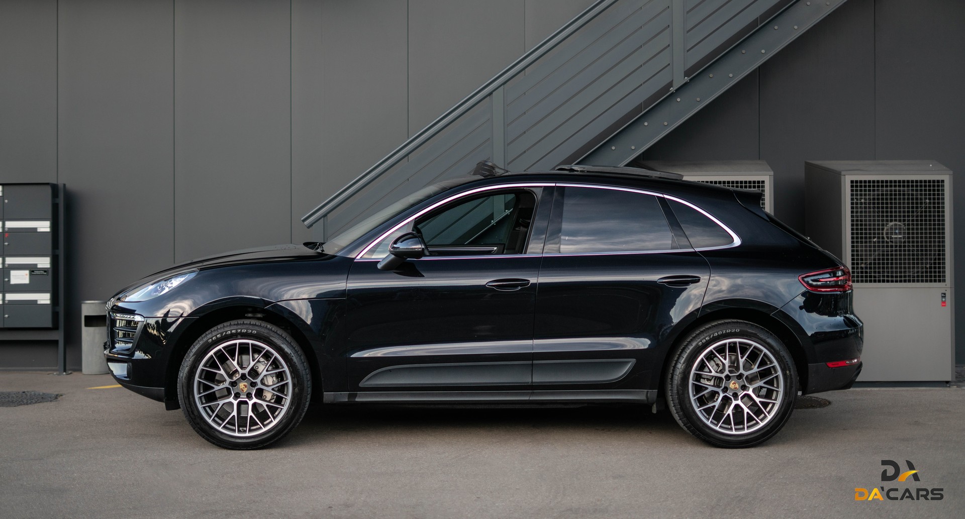 PORSCHE Macan S Diesel PDK-showroom-element-2