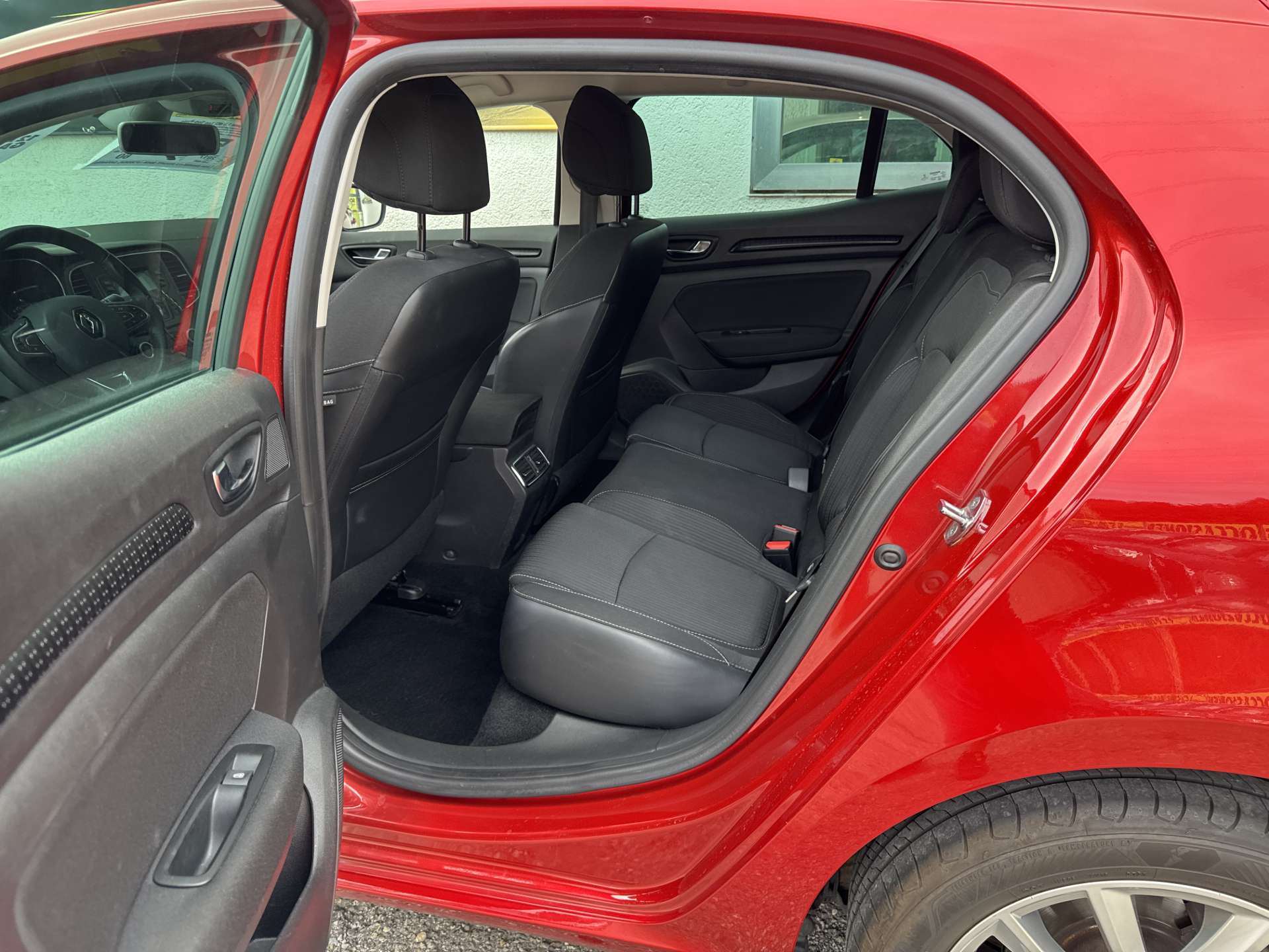 RENAULT Mégane 1.5 dCi Zen Top-Preis-image-7