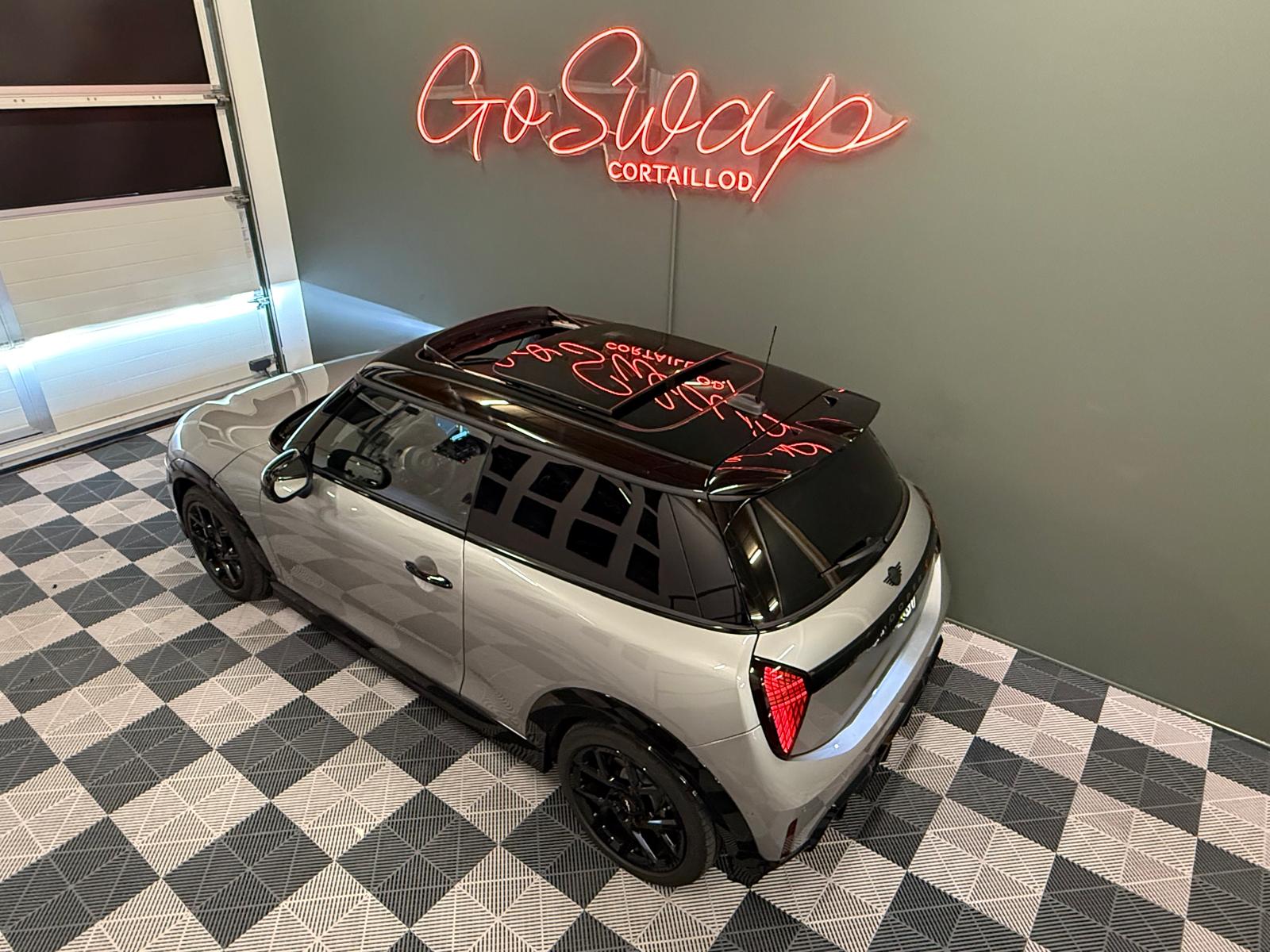 MINI Cooper S DKG-showroom-element-2